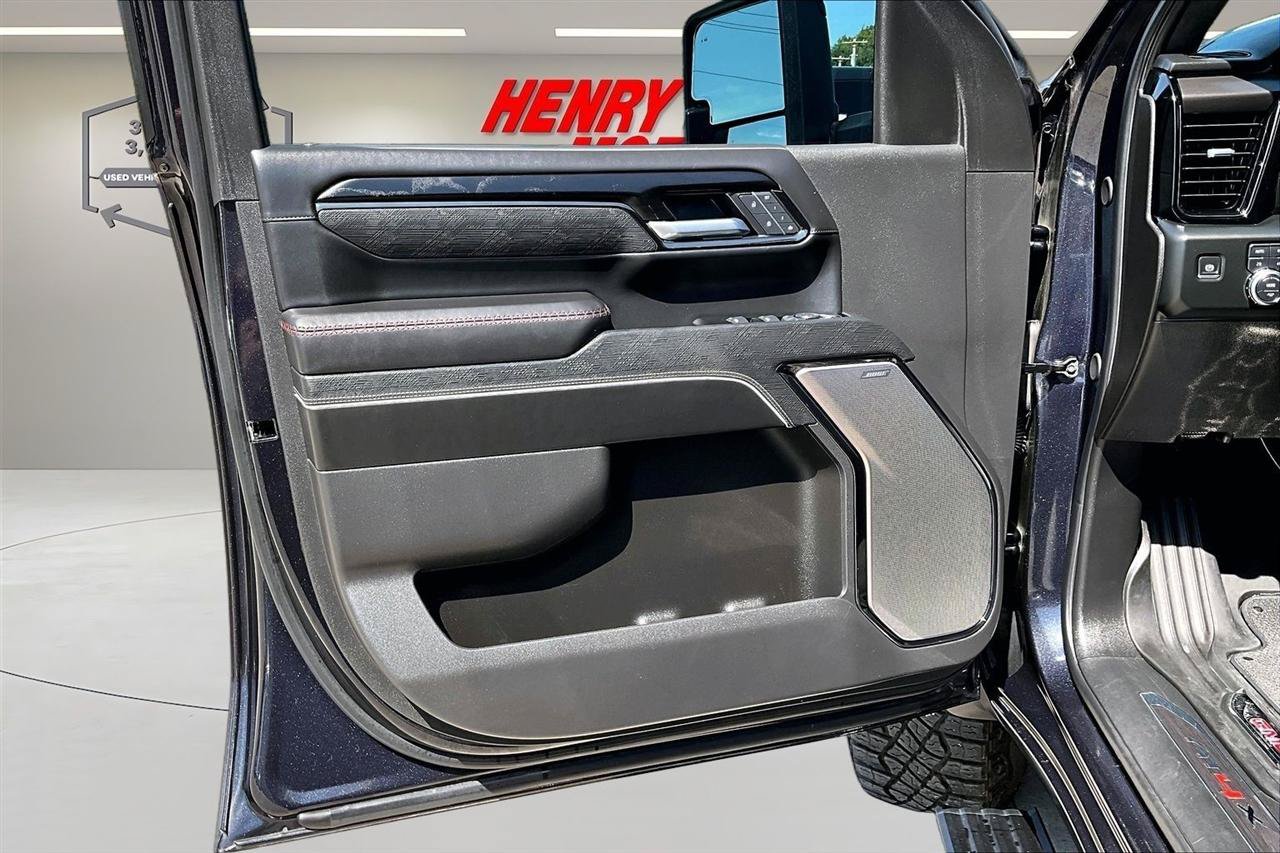 Used 2025 GMC Sierra 2500 AT4X AWD/4WD image 22