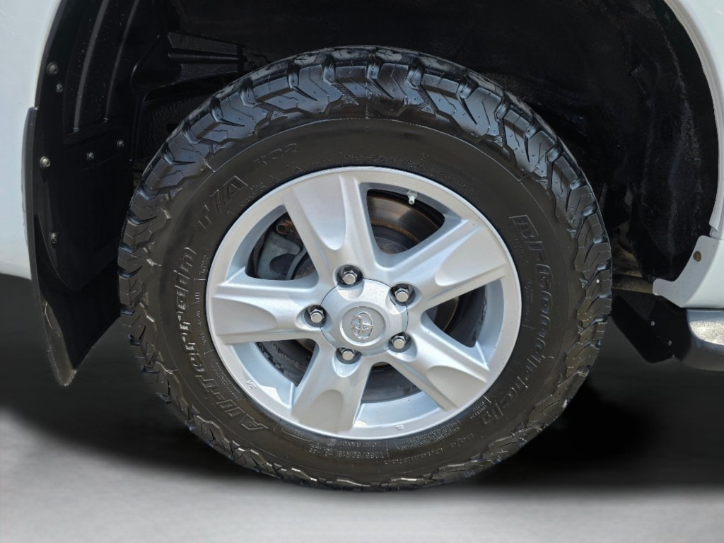 Used 2009 Toyota Land Cruiser AWD/4WD image 34