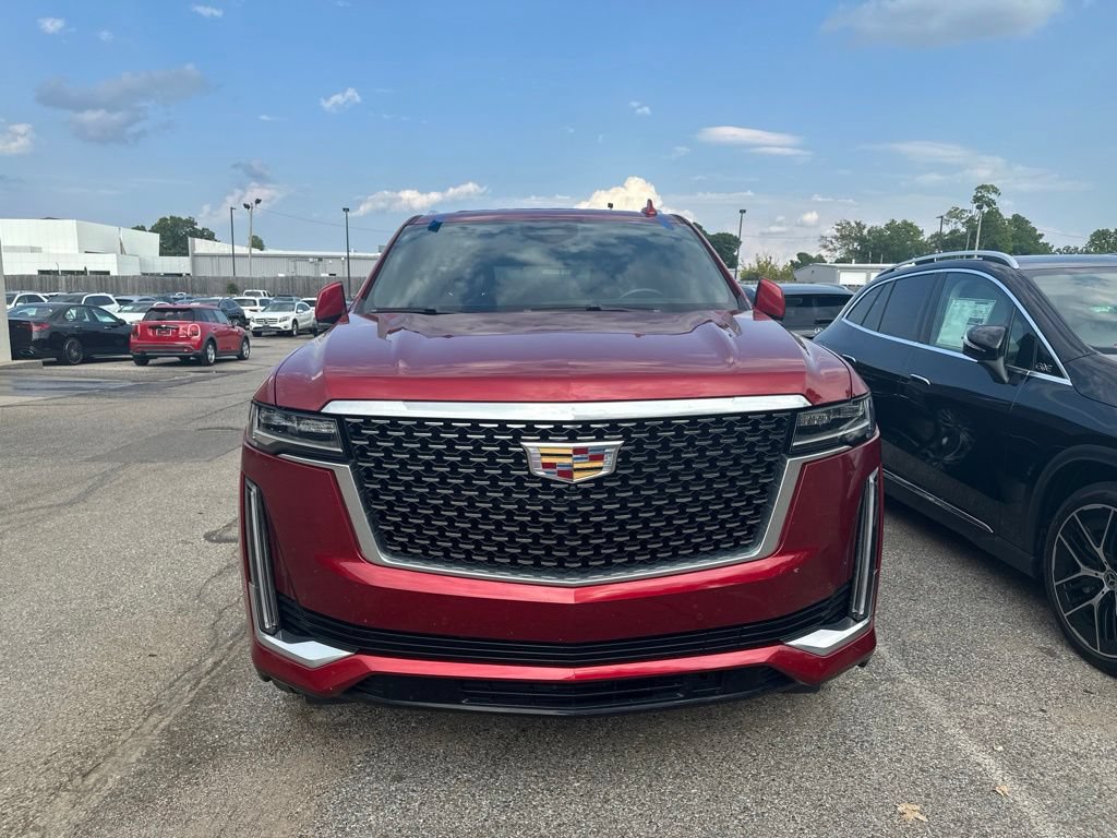 Used 2023 Cadillac Escalade Premium Luxury AWD/4WD image 2