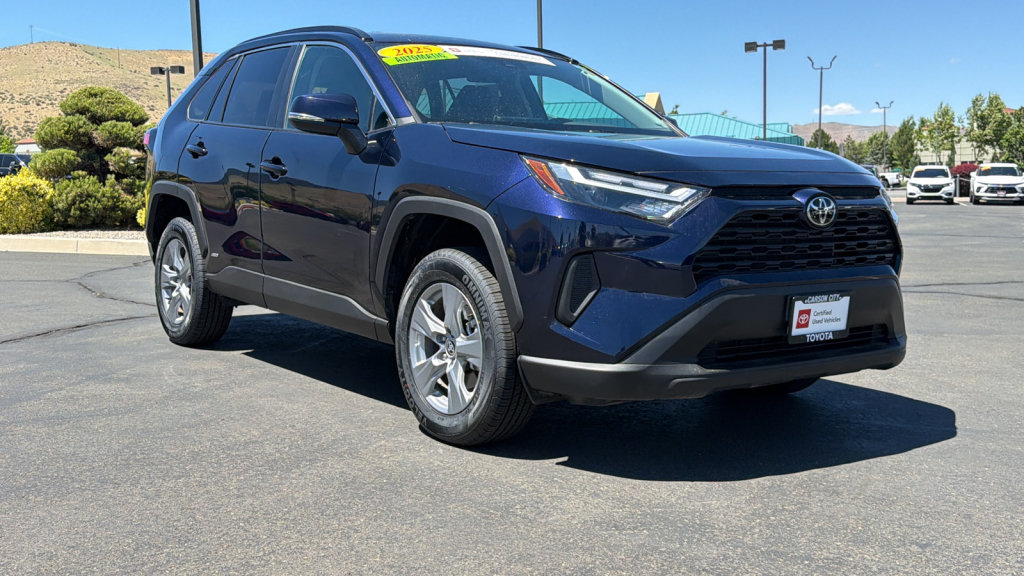 Certified 2025 Toyota RAV4 XLE AWD/4WD video 1