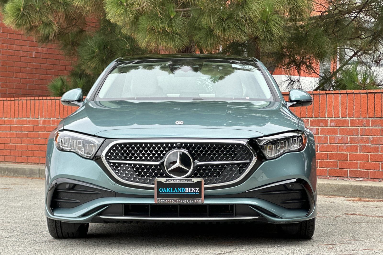 Used 2025 Mercedes-Benz E 350 4MATIC Sedan image 11