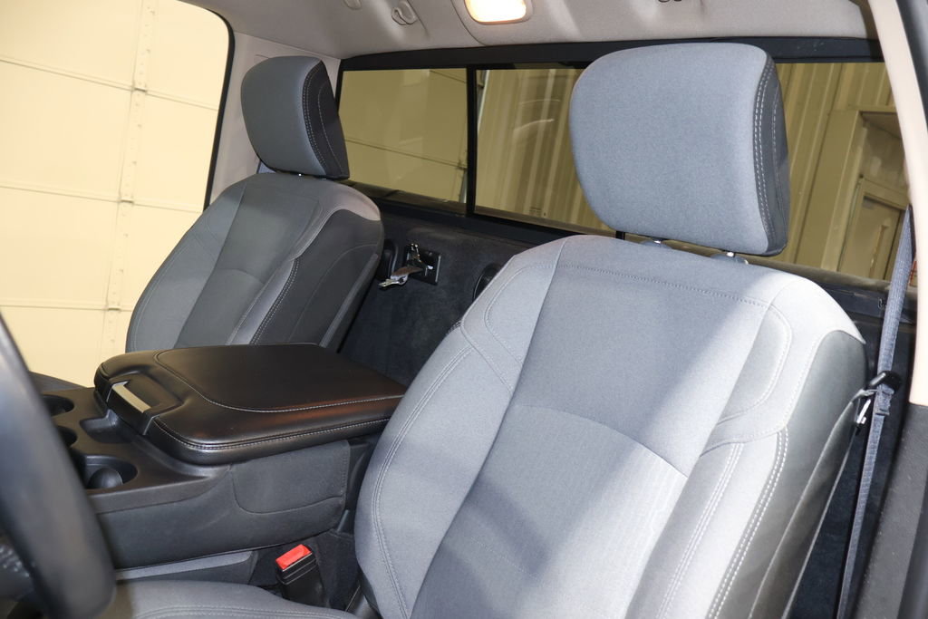 Used 2019 RAM 3500 Big Horn image 30