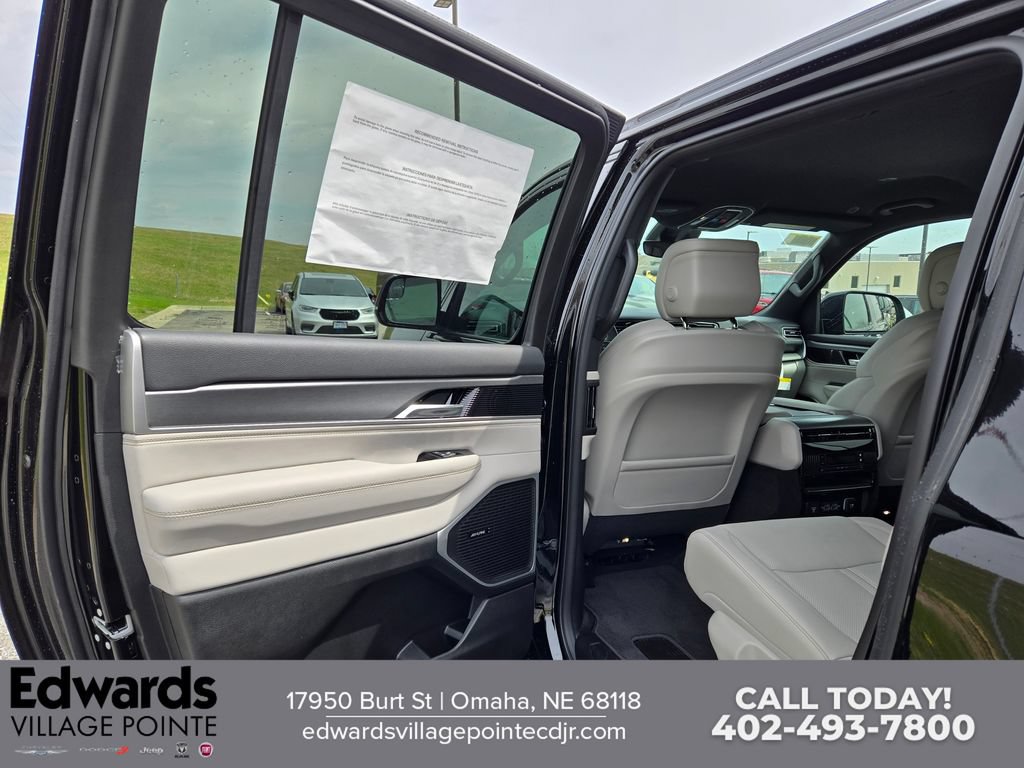 New 2026 Jeep Grand Wagoneer L Limited AWD/4WD image 25