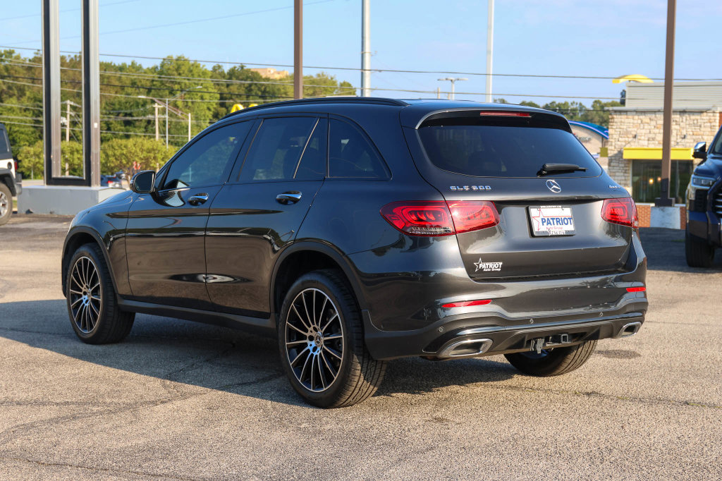 Used 2022 Mercedes-Benz GLC 300 4MATIC image 5