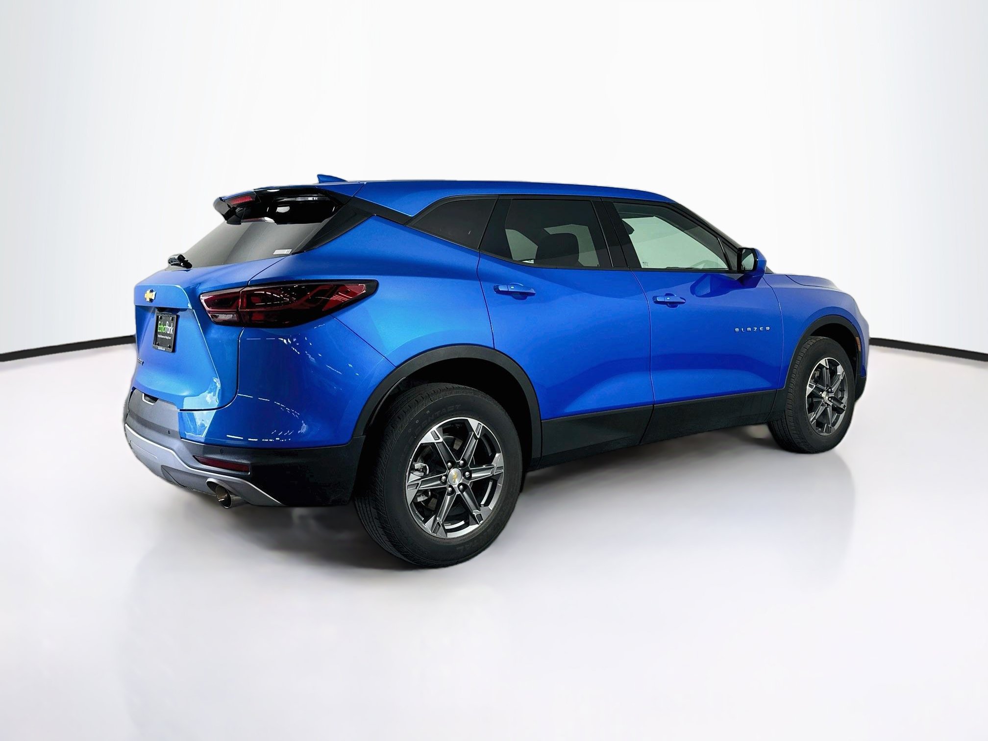 Used 2026 Chevrolet Blazer LT FWD image 9