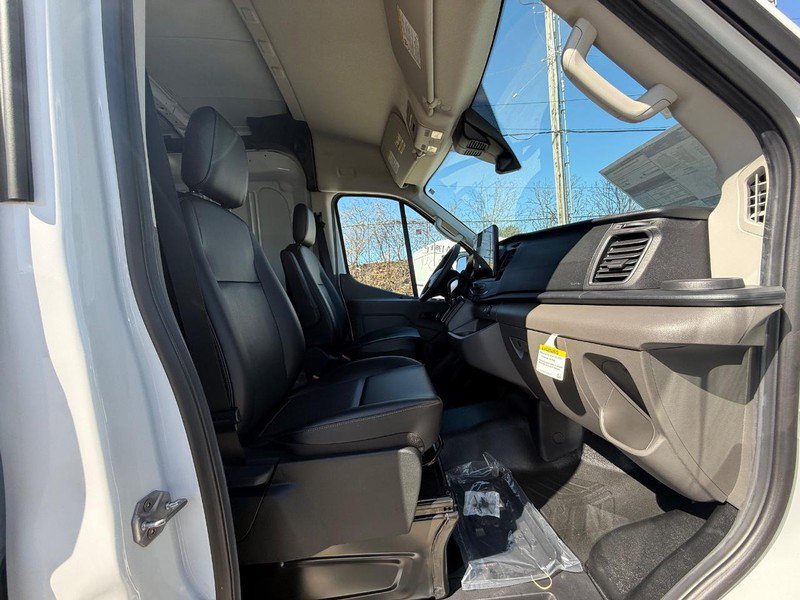 New 2026 Ford Transit 250 148 Medium Roof RWD image 13