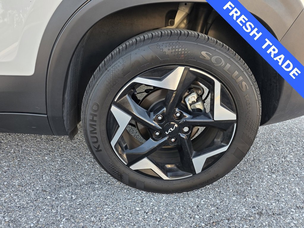 Used 2025 Kia Seltos EX w/ EX Sunroof Package image 10