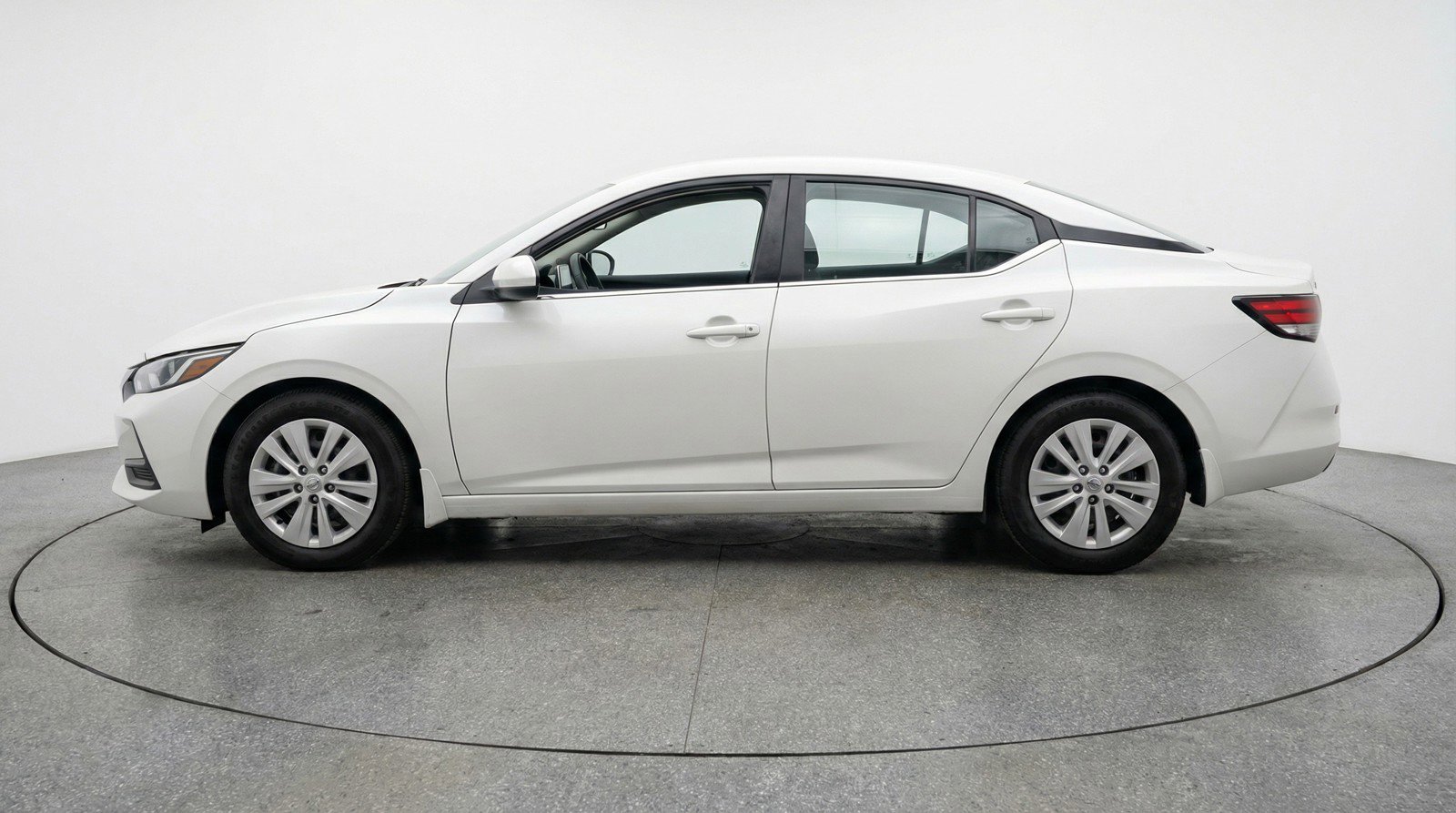 Used 2025 Nissan Sentra S FWD image 5