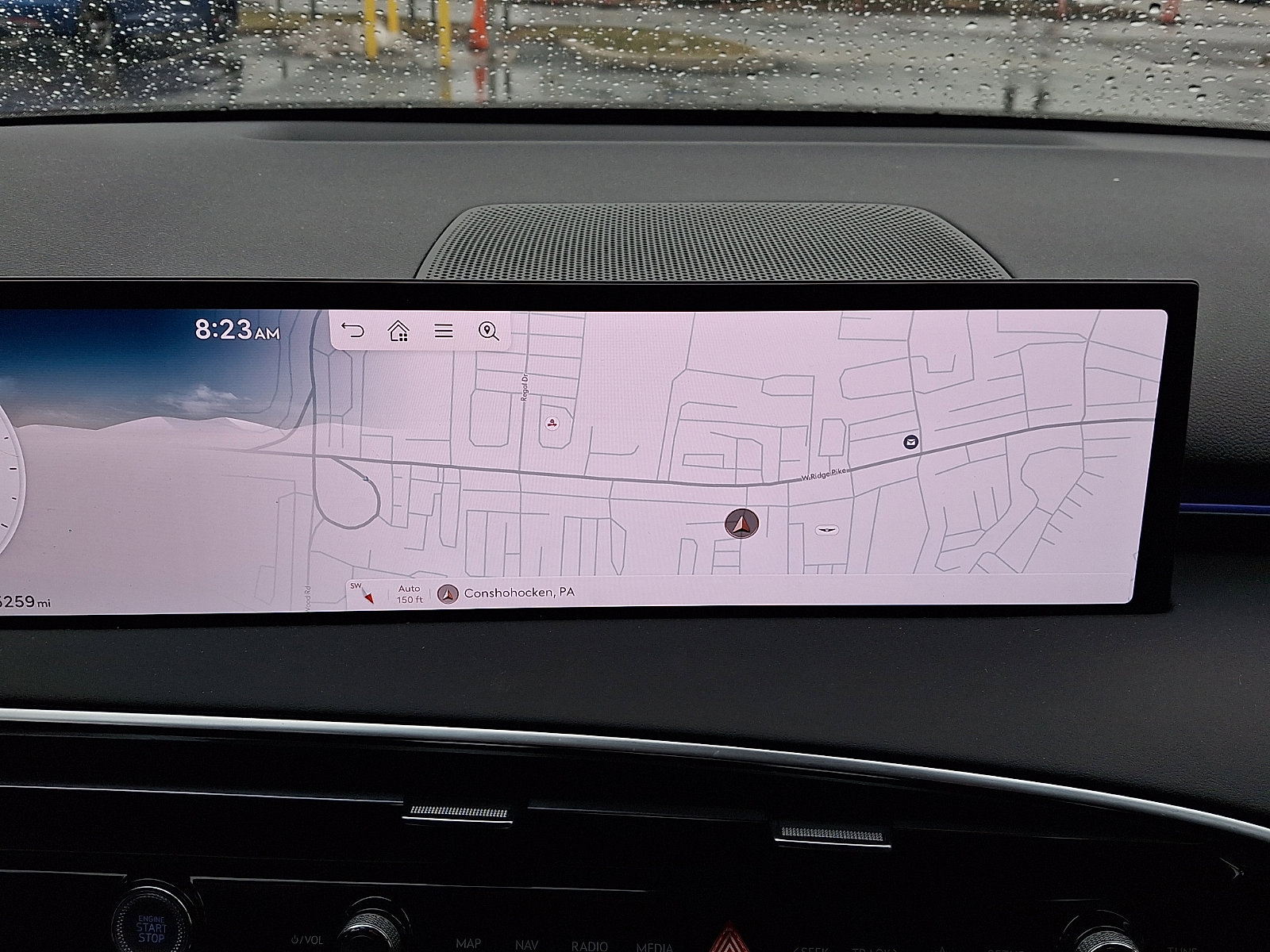 Certified 2026 Genesis GV70 2.5T Advanced image 17