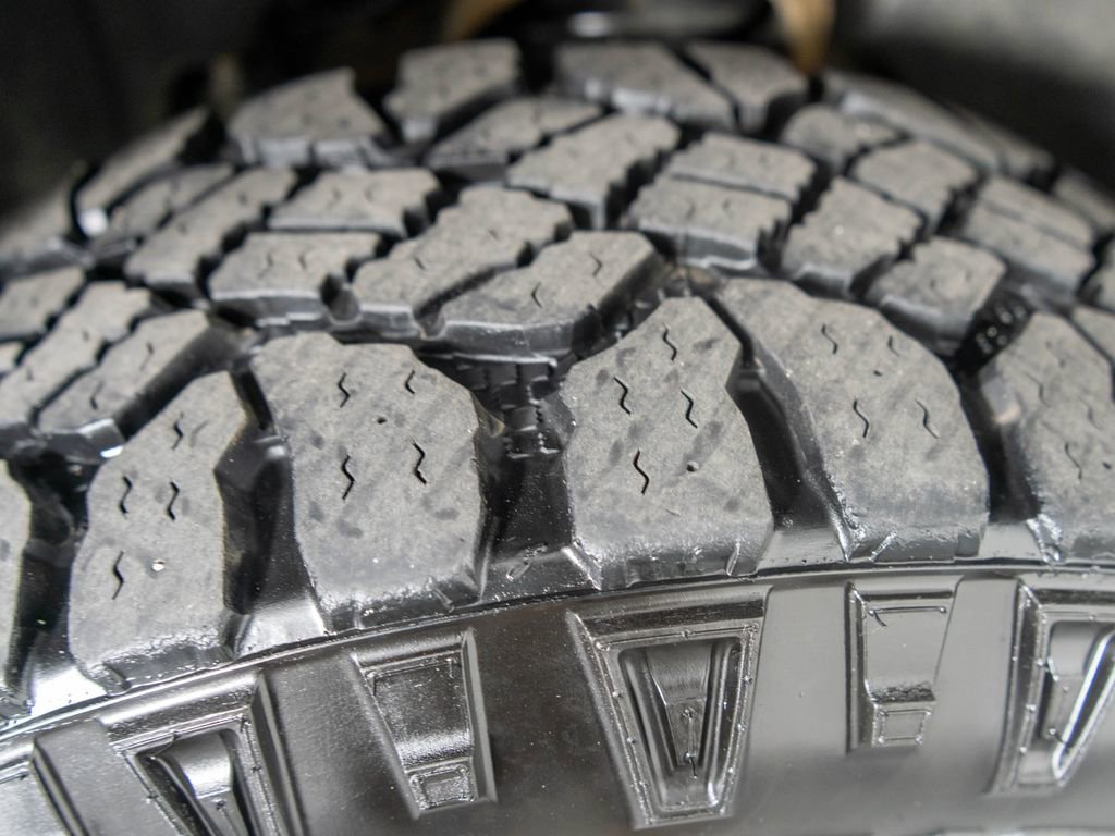 Used 2017 Chevrolet Tahoe LT image 38