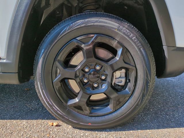 Used 2024 Jeep Compass Trailhawk image 11