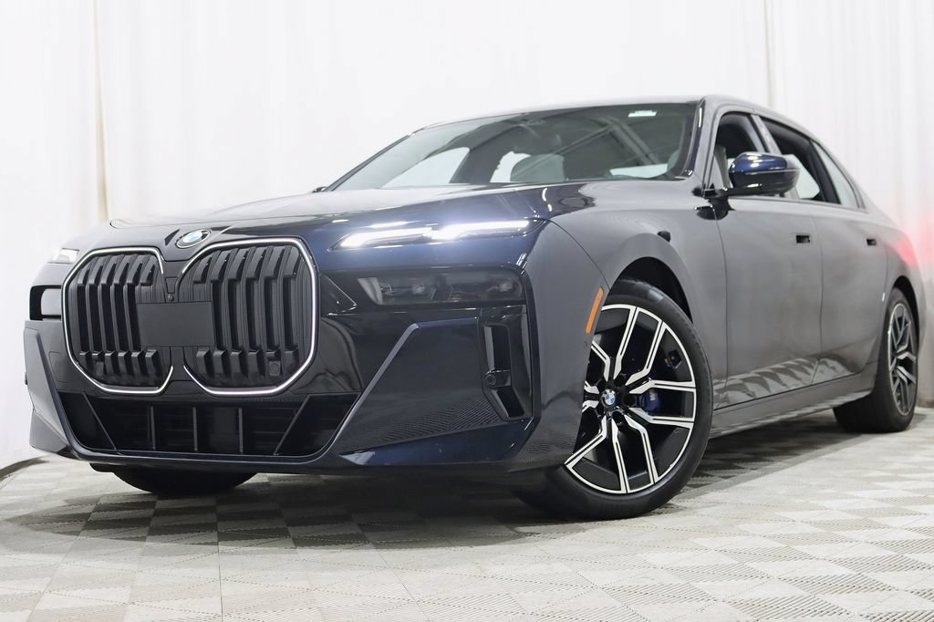 Used 2024 BMW 740i xDrive w/ Premium Package 2 AWD/4WD image 6