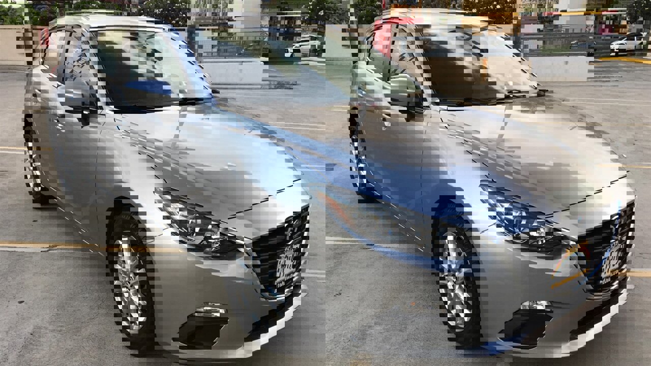 Used 2016 MAZDA MAZDA3 i Sport w/ Preferred Equipment Package image 4