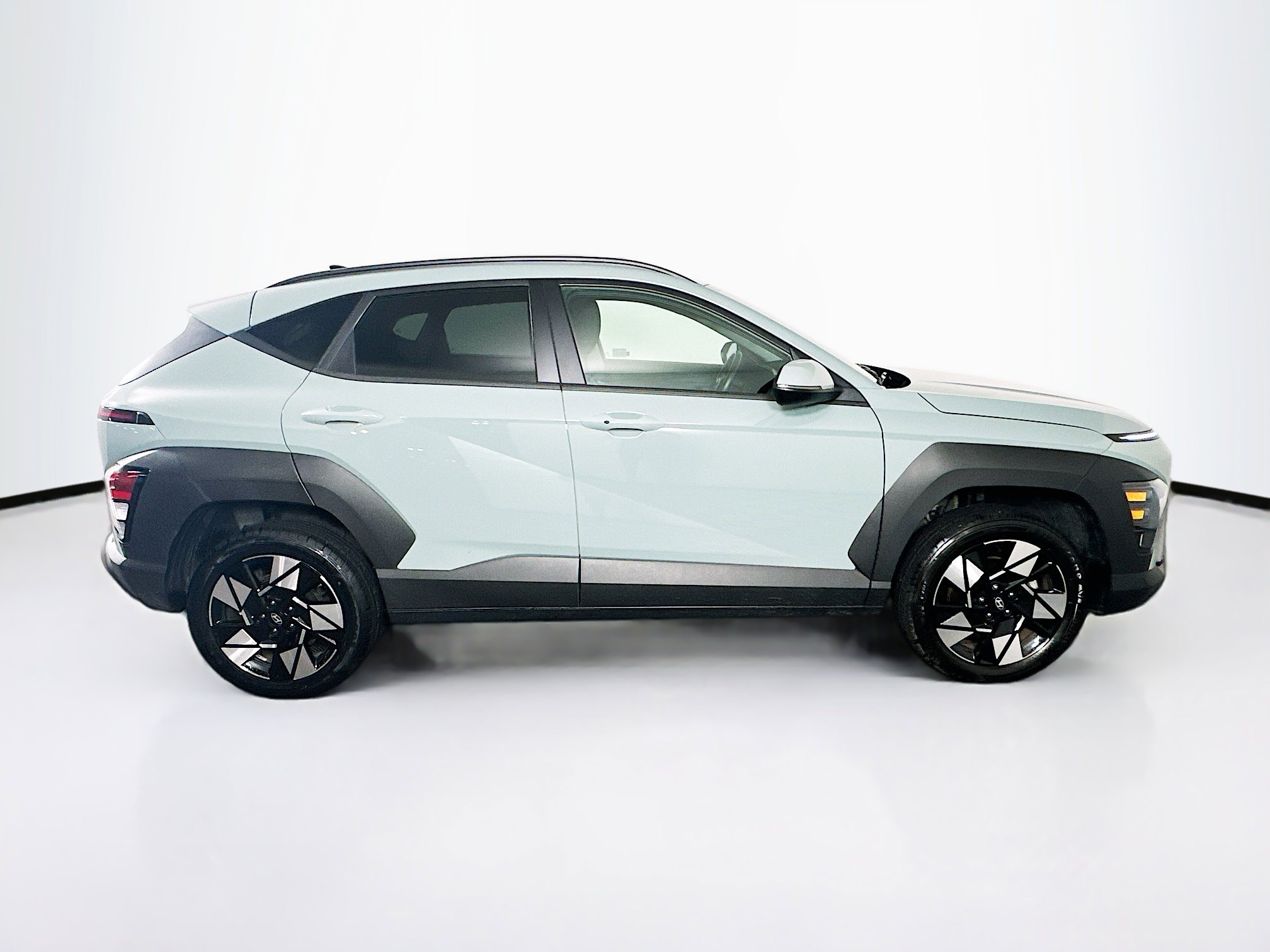 Used 2025 Hyundai Kona SEL image 10
