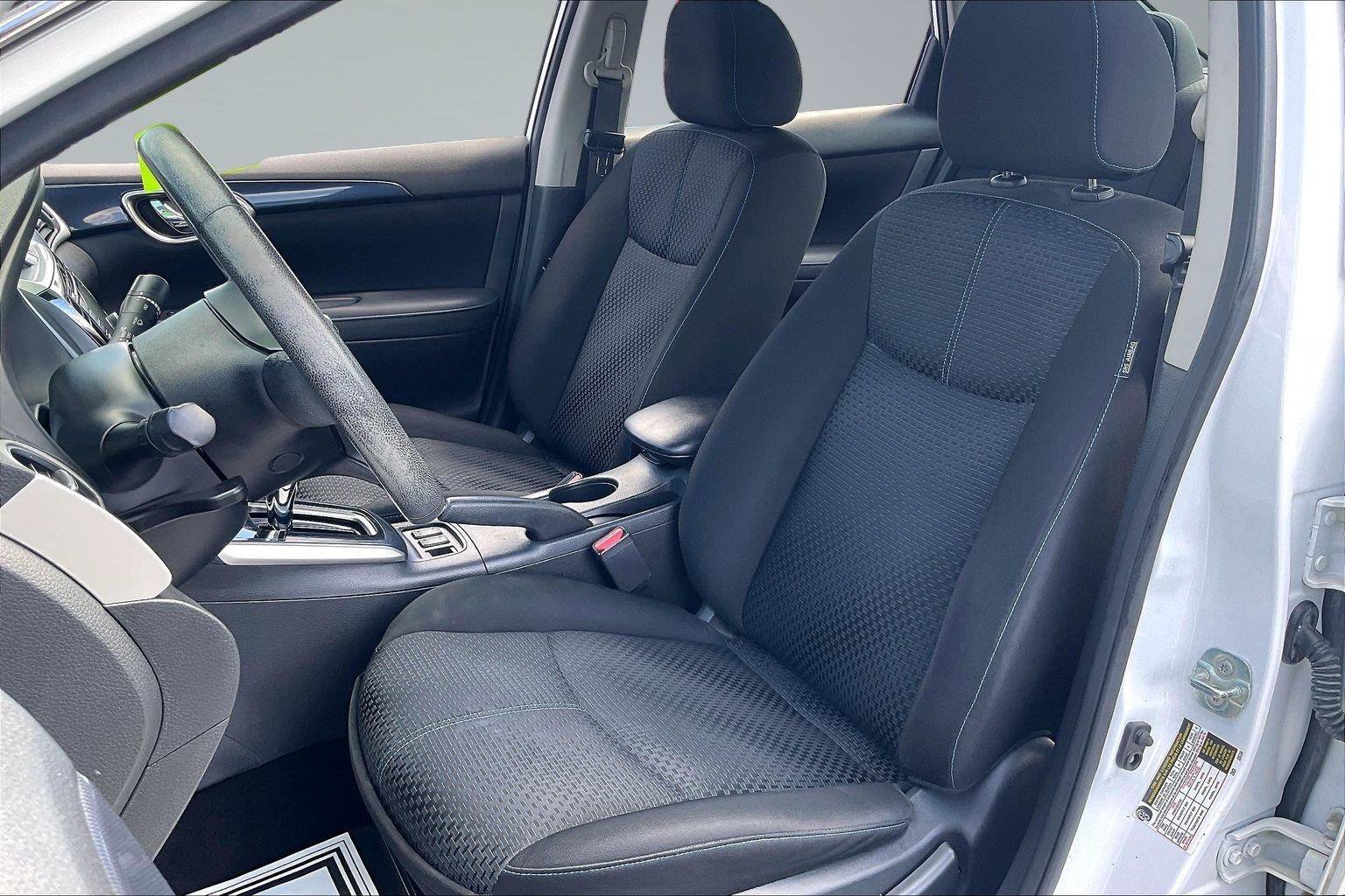 Used 2018 Nissan Sentra SR w/ SR Midnight Edition Package FWD image 25