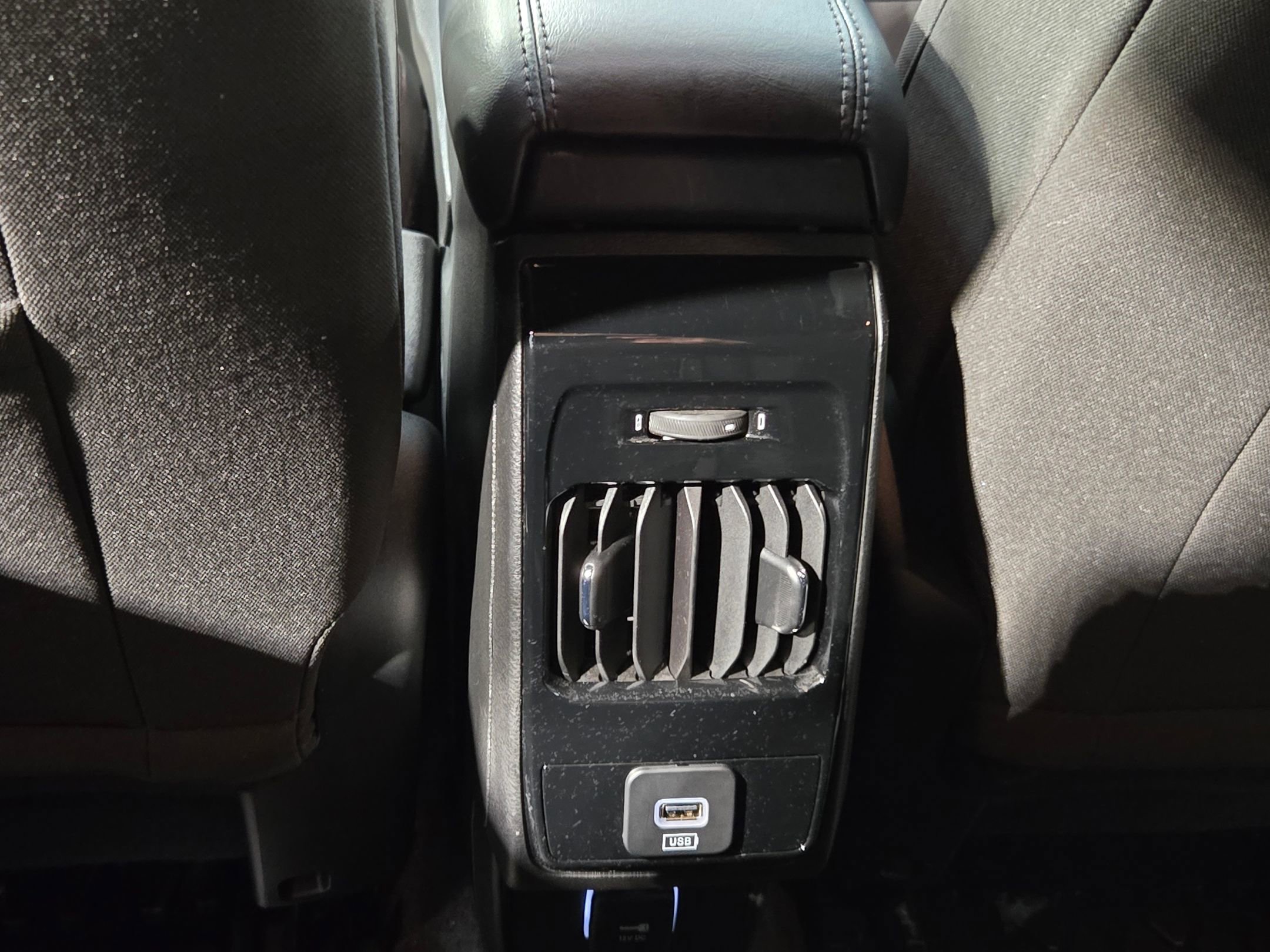 Used 2025 Jeep Compass Sport image 36