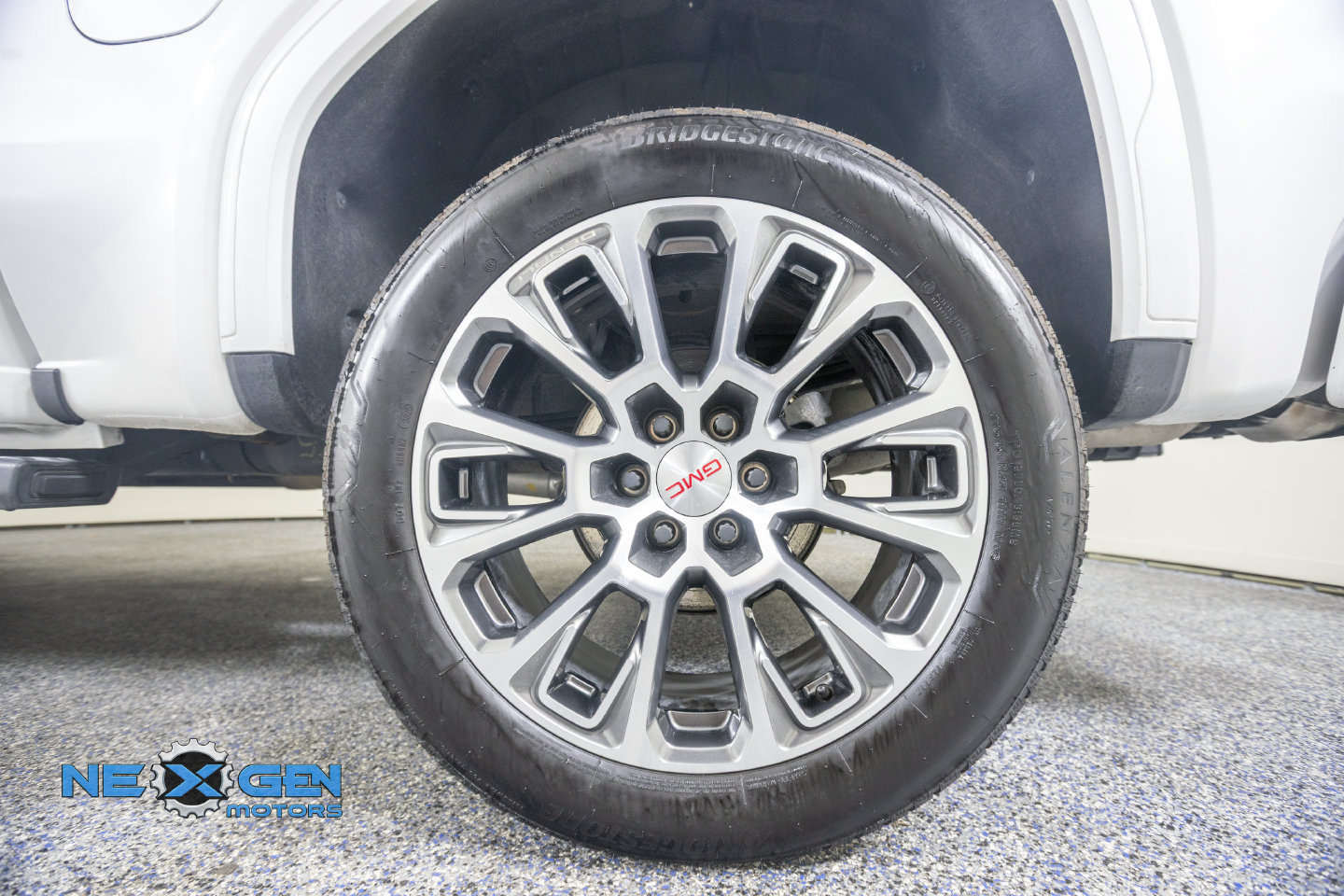 Used 2024 GMC Sierra 1500 Denali Ultimate AWD/4WD image 46