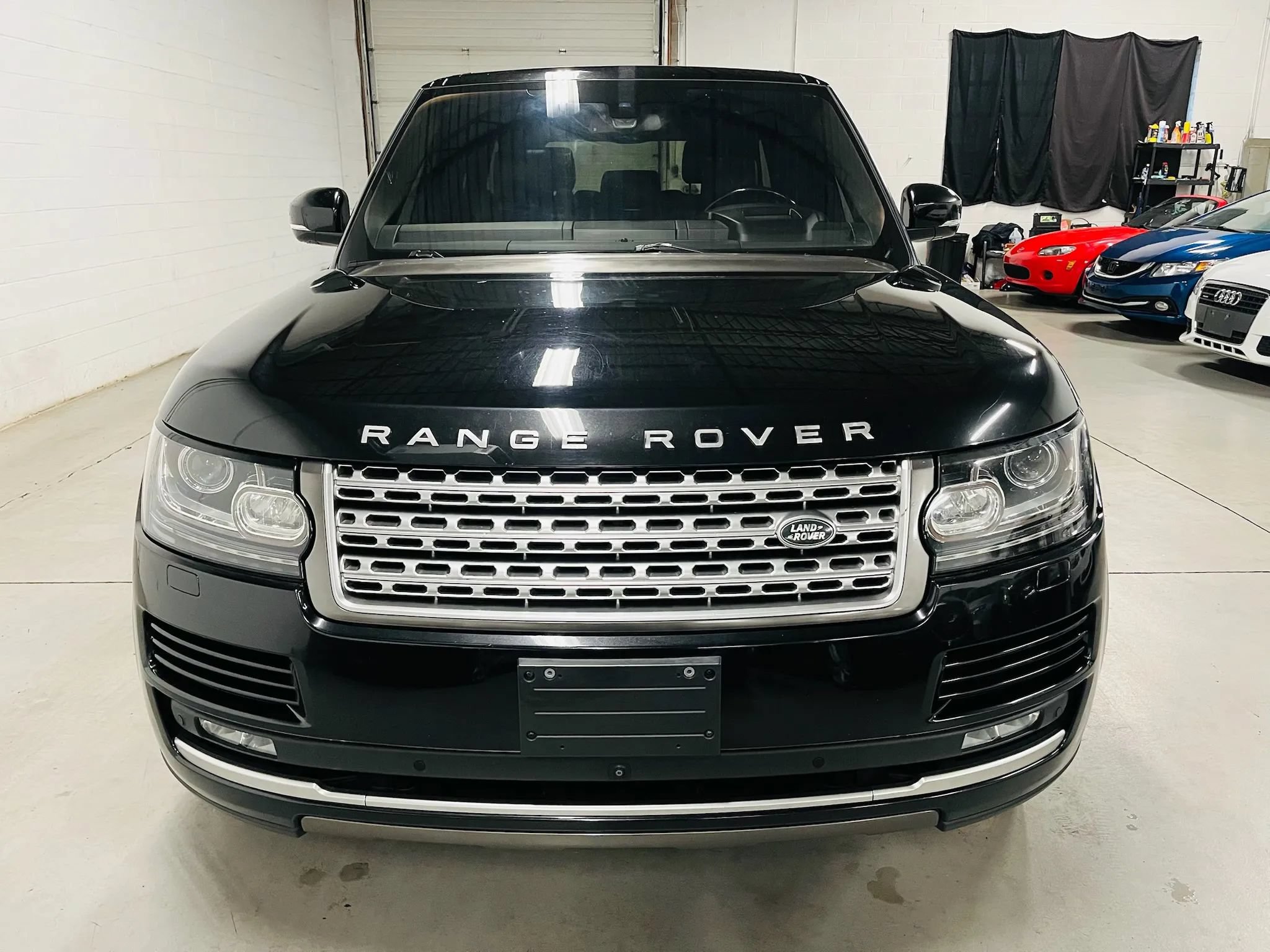Used 2016 Land Rover Range Rover Supercharged AWD/4WD image 3