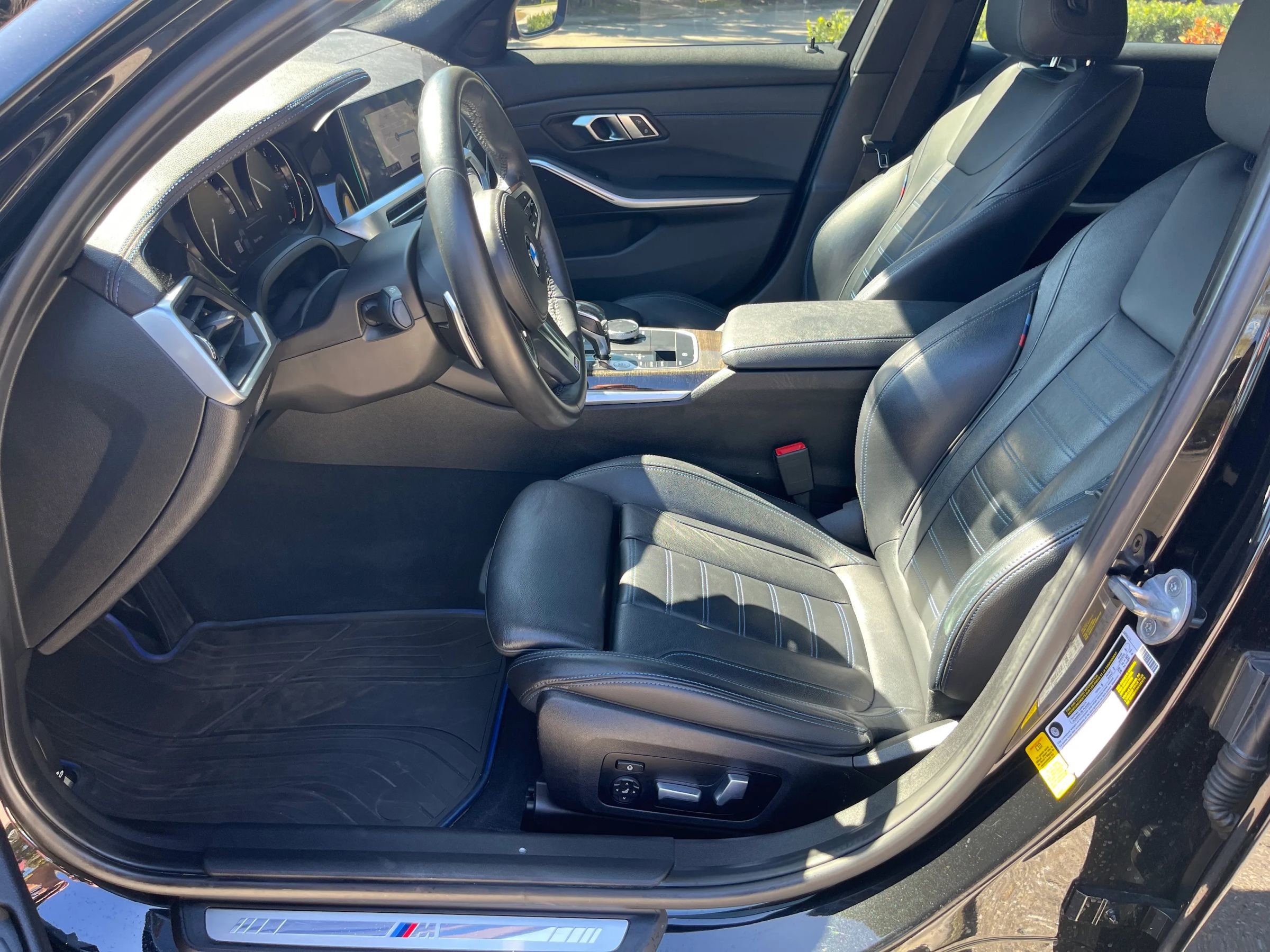 Used 2020 BMW 330i Sedan w/ M Sport Package image 14