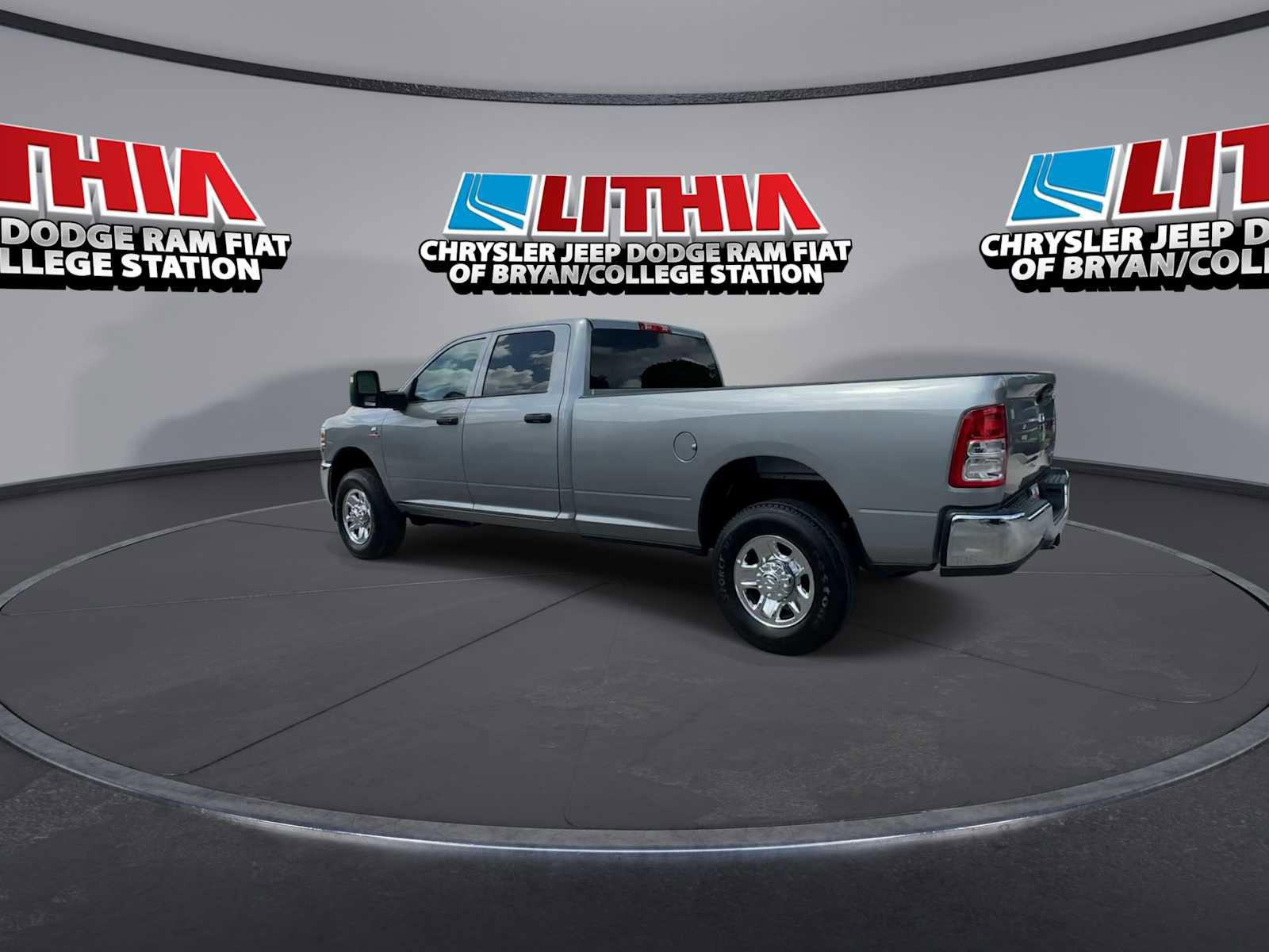 Used 2024 RAM 3500 Tradesman w/ Chrome Appearance Group image 6