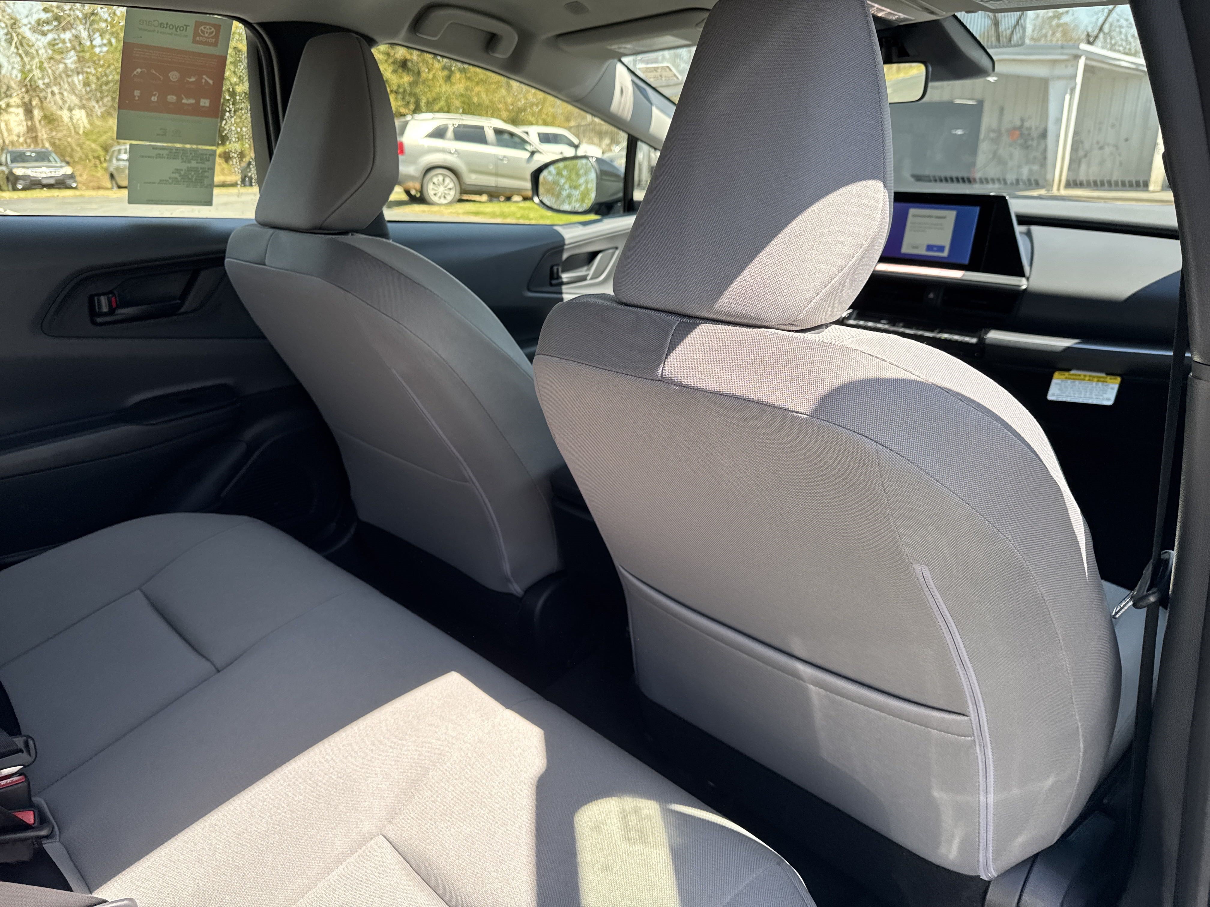 New 2024 Toyota Prius LE FWD image 29