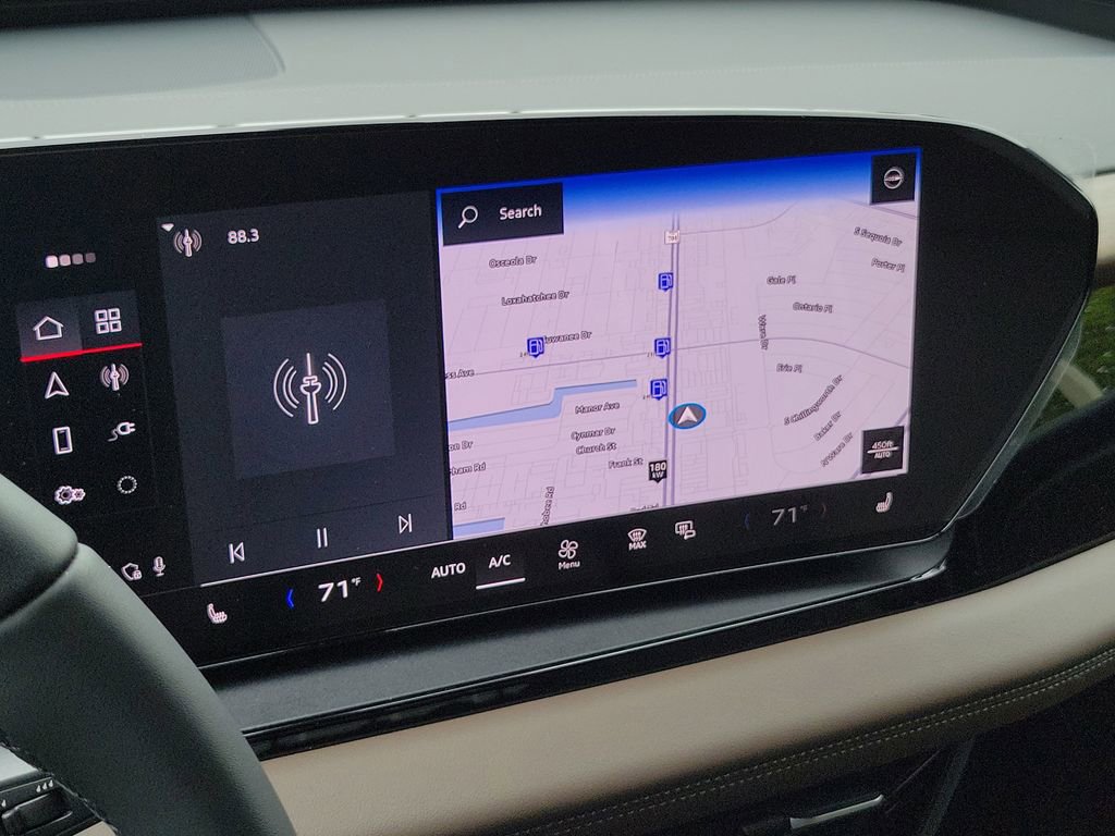 New 2025 Audi Q6 e-tron Premium image 12