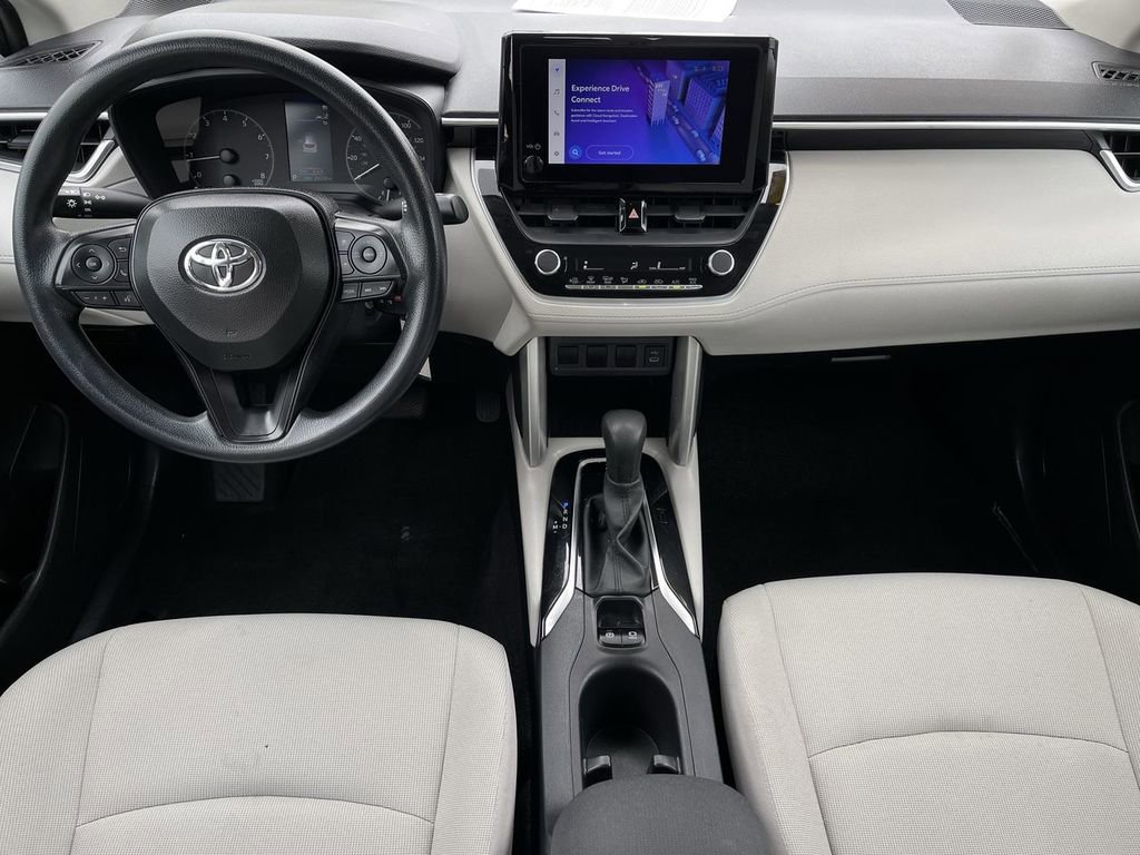 Used 2024 Toyota Corolla Cross L image 19
