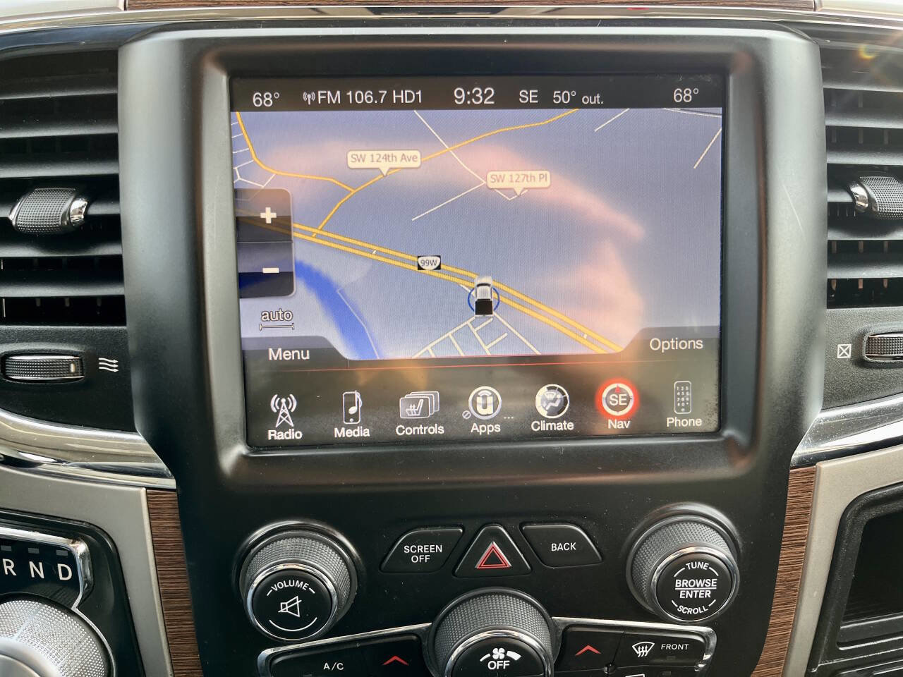 Used 2017 RAM 1500 Laramie w/ Convenience Group image 13