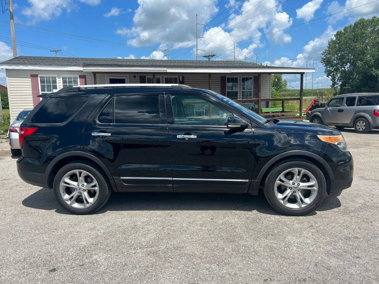 Used 2011 Ford Explorer Limited image 2