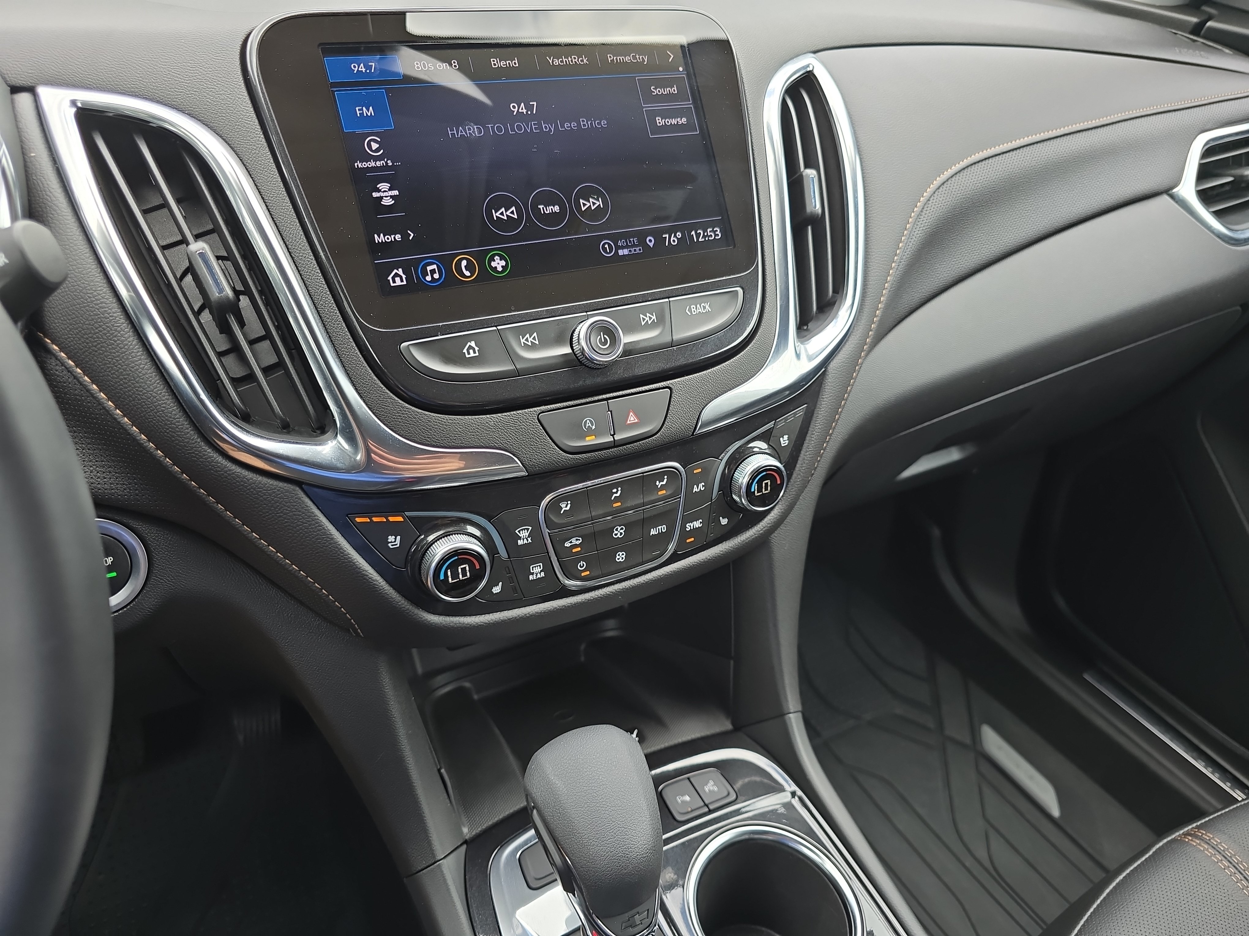 Used 2024 Chevrolet Equinox Premier AWD/4WD image 20