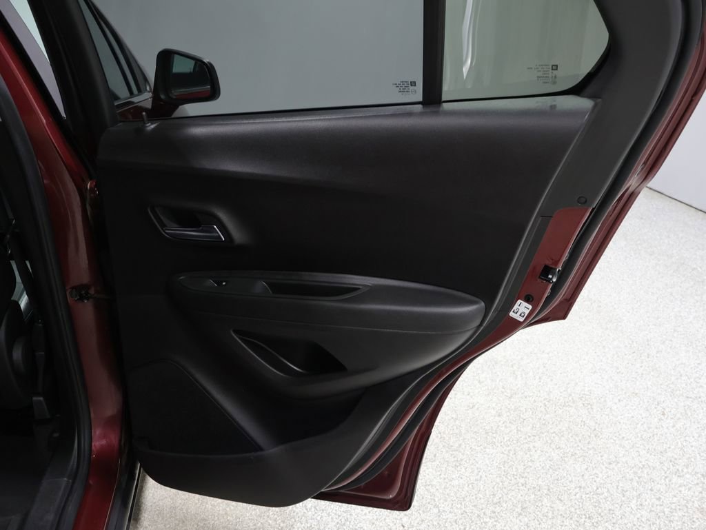 Used 2015 Chevrolet Trax LT image 21