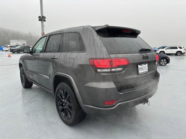 Used 2020 Jeep Grand Cherokee Altitude image 5