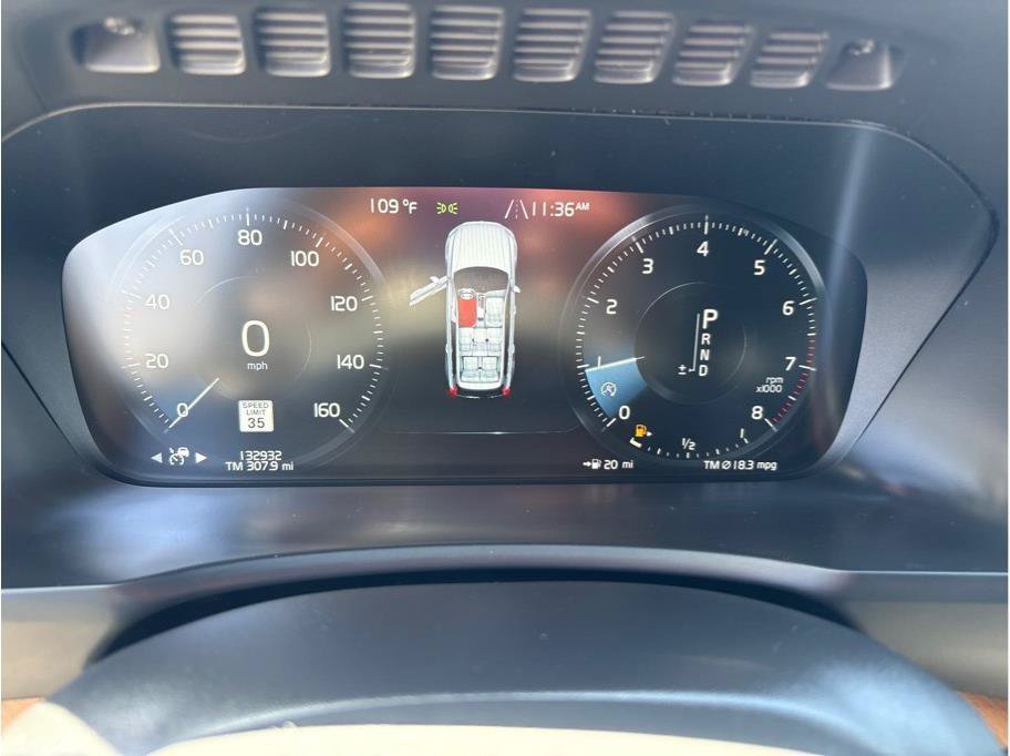 Used 2018 Volvo XC90 T6 Inscription w/ Convenience Package AWD/4WD image 17