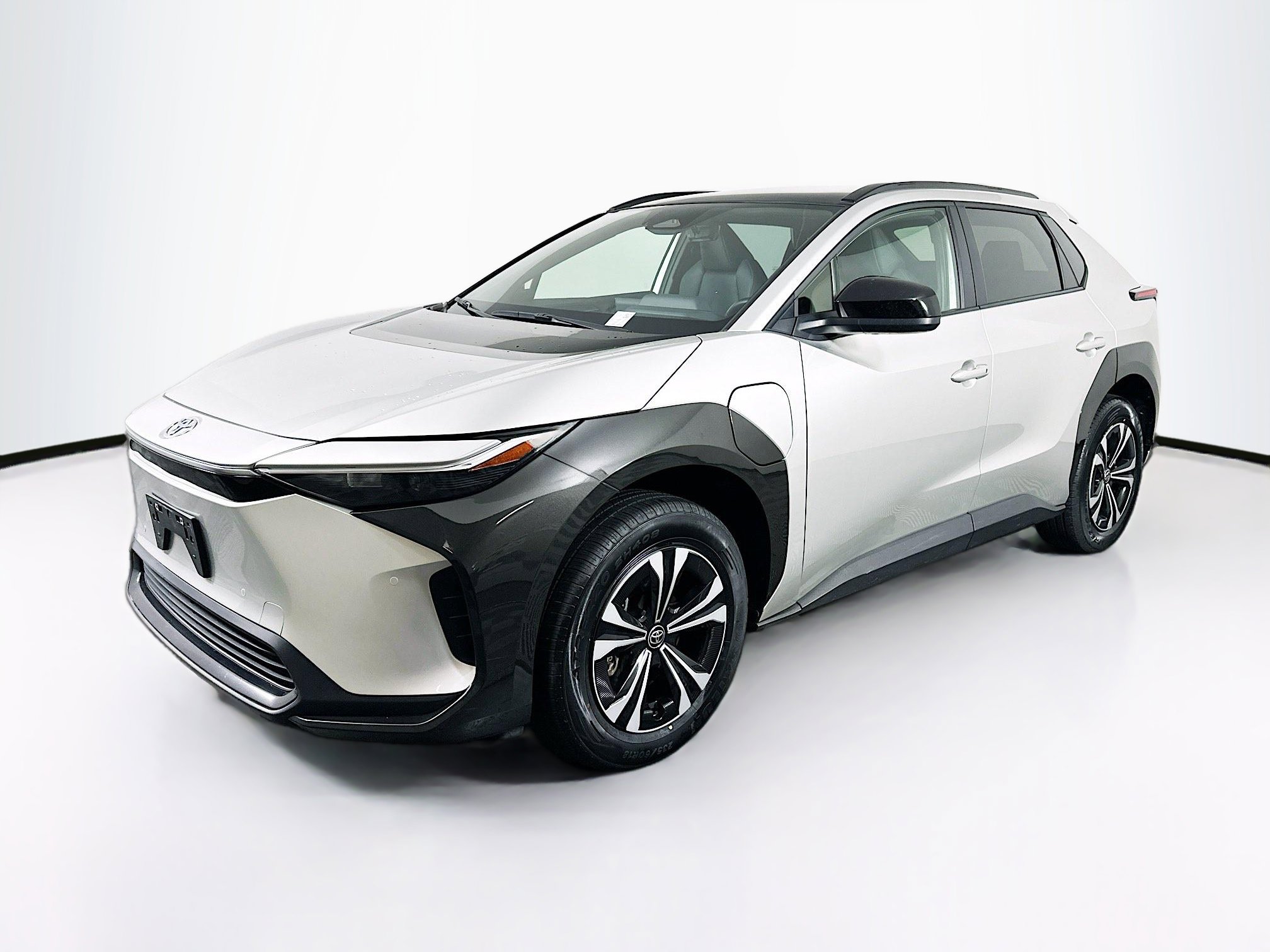 Used 2024 Toyota bZ4X XLE image 3