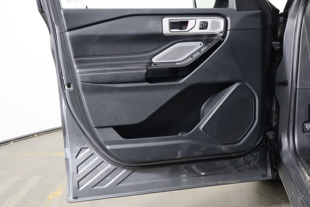 Used 2023 Ford Explorer ST w/ Equipment Group 401A AWD/4WD image 19