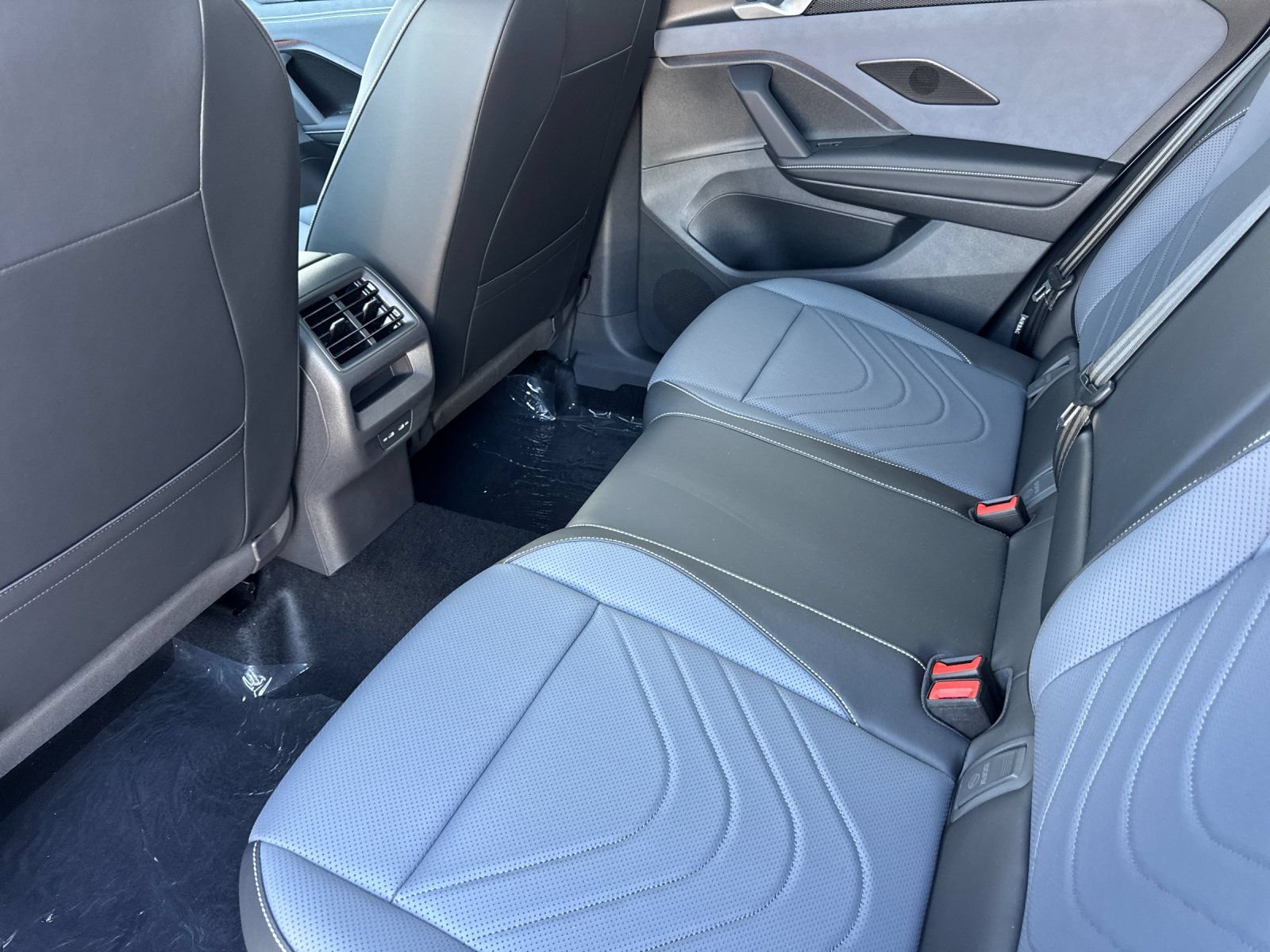 New 2026 Volkswagen Tiguan SE R-Line AWD/4WD image 12