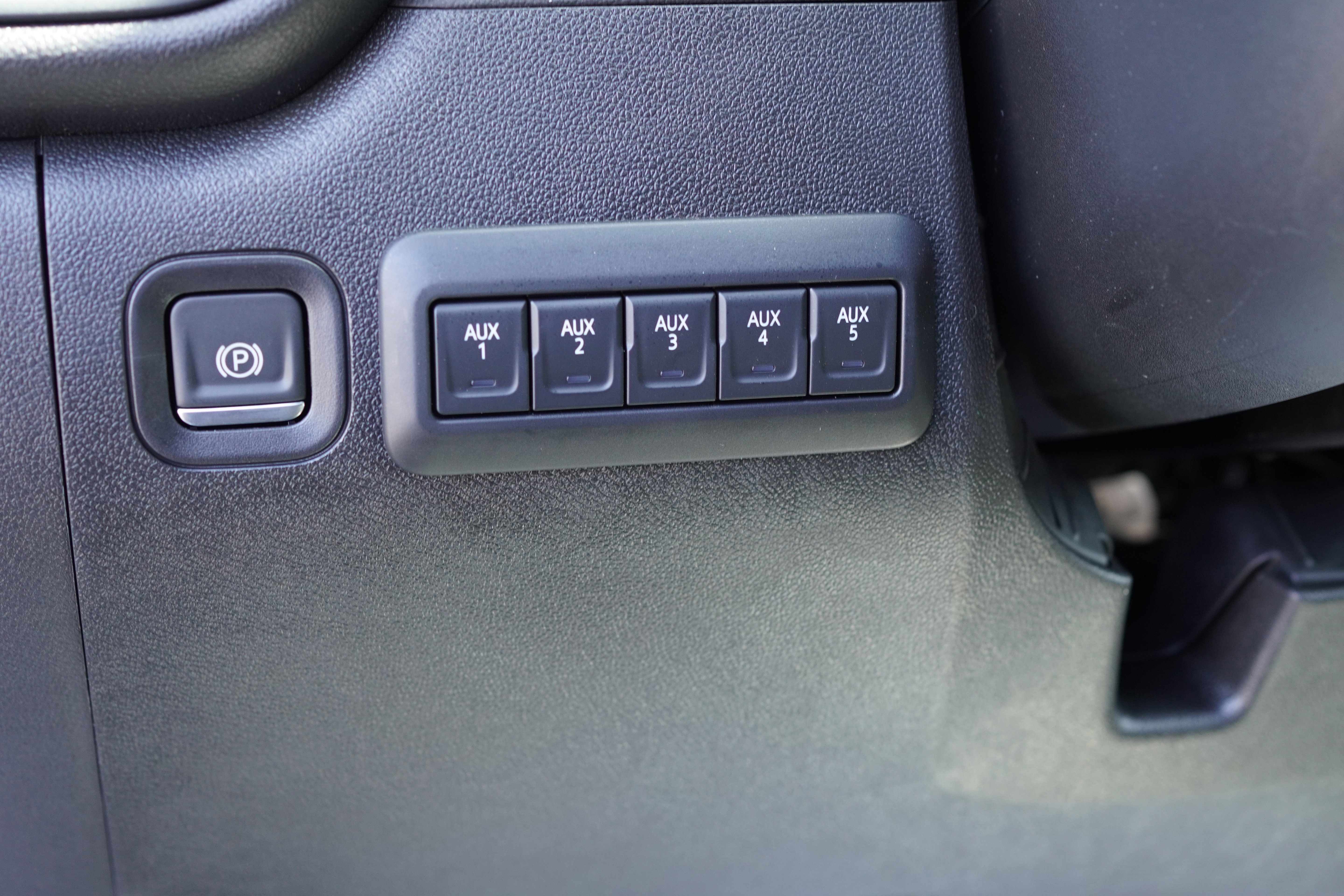 New 2025 GMC Sierra 3500 Pro w/ Convenience Package image 18