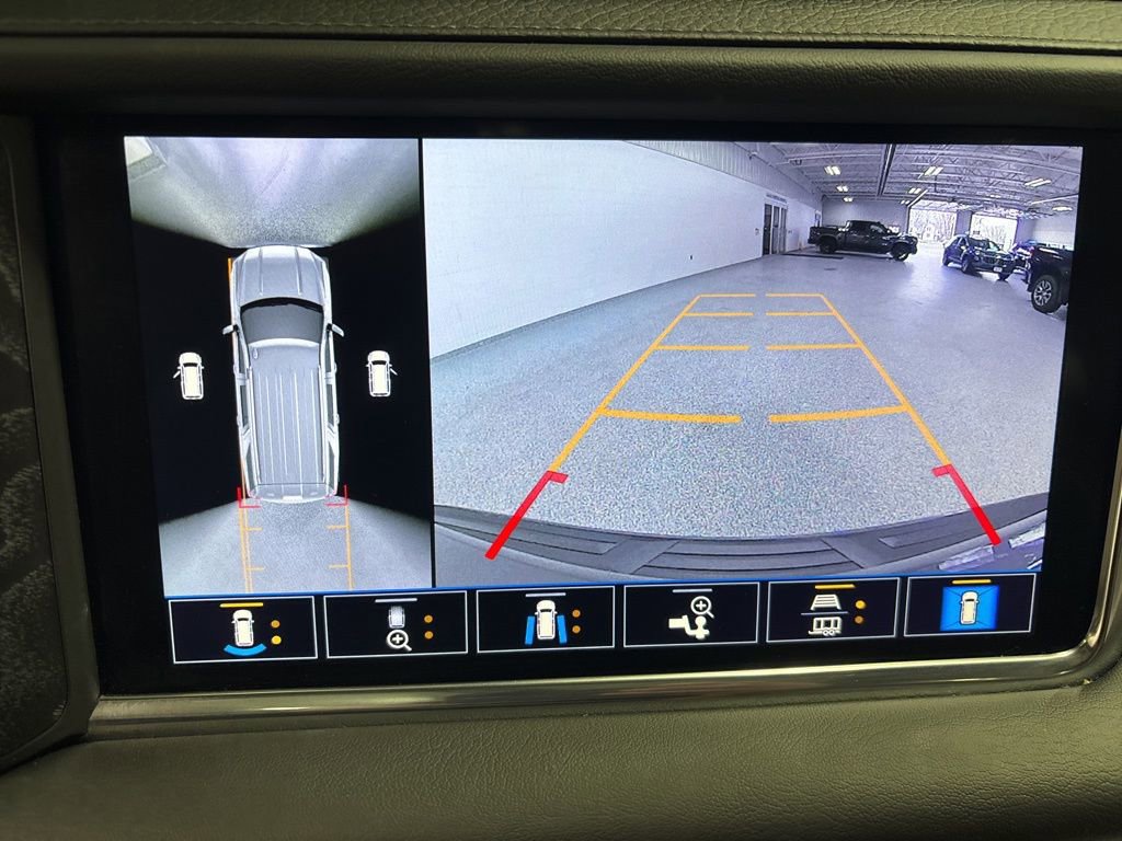 Used 2021 GMC Yukon Denali w/ LPO, Illumination Package image 27