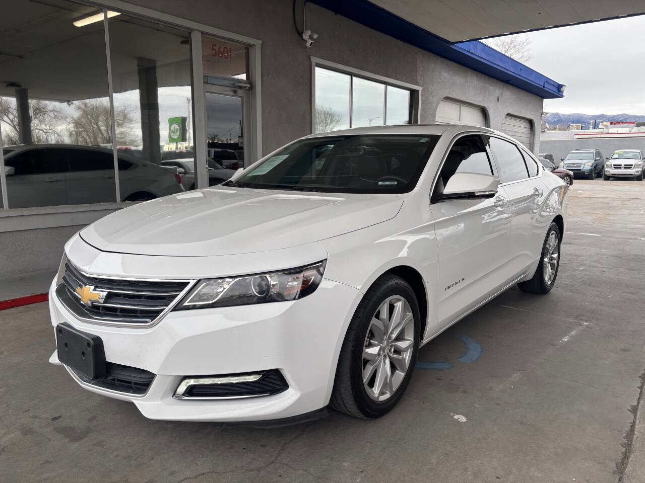 Used 2019 Chevrolet Impala LT image 4