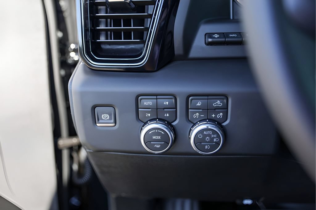 Used 2026 GMC Sierra 1500 AT4 w/ AT4 Premium Package AWD/4WD image 18