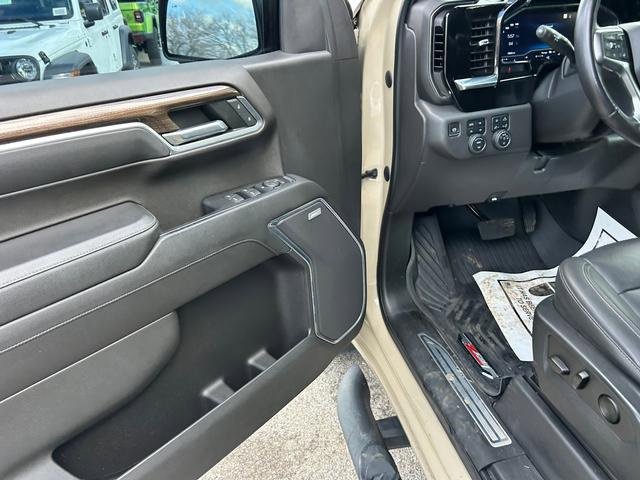 Used 2022 Chevrolet Silverado 1500 LT Trail Boss w/ LT Trail Boss Premium Package image 9