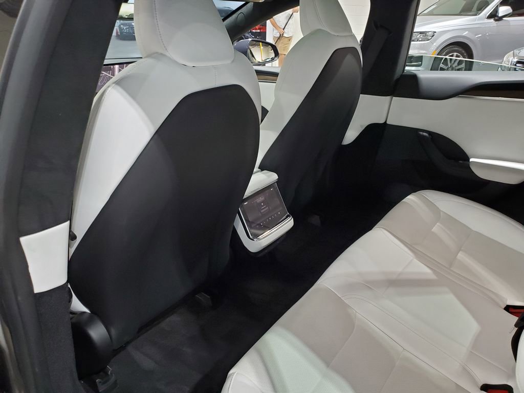 Used 2022 Tesla Model S image 26