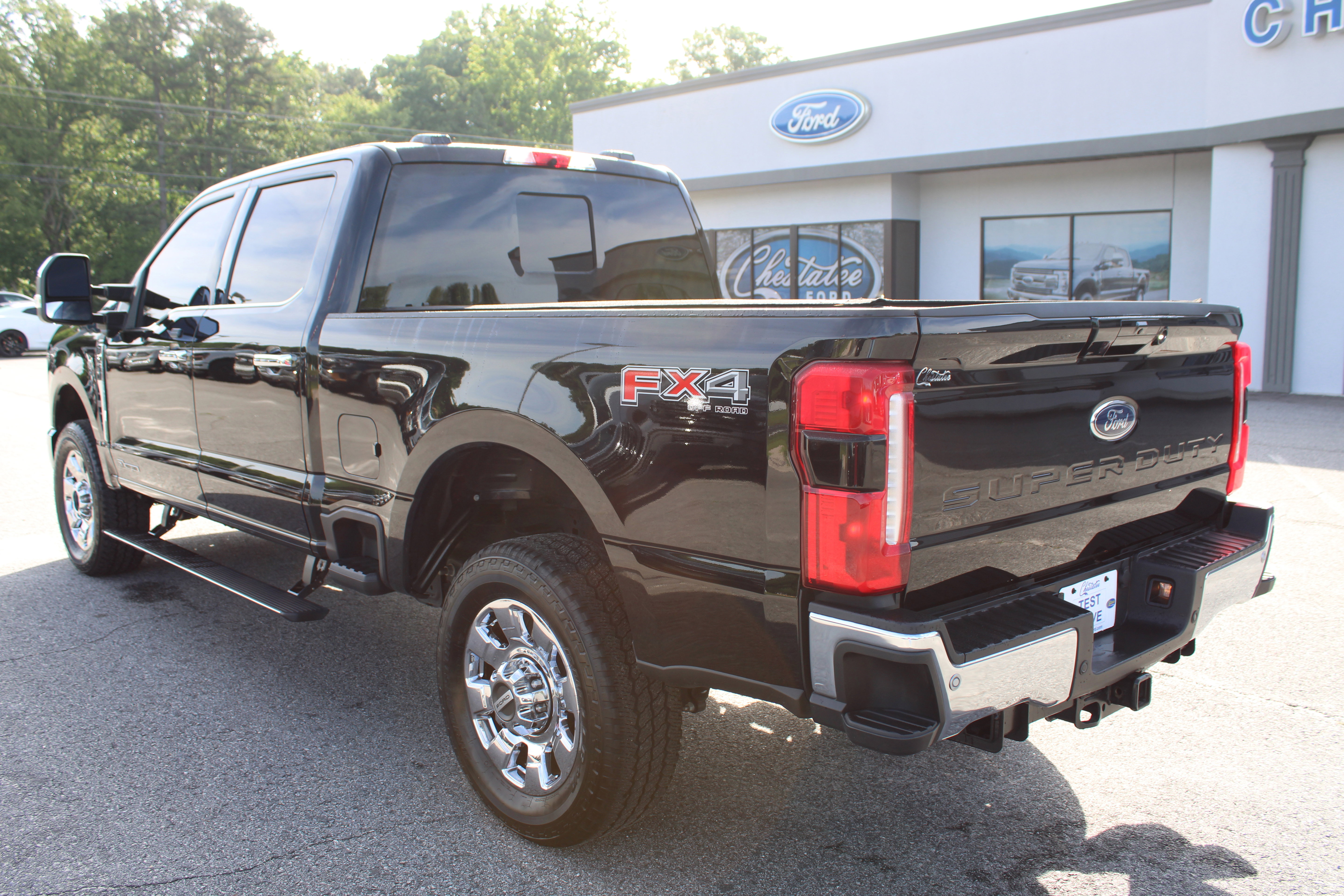 Used 2025 Ford F250 Lariat w/ Chrome Package AWD/4WD image 8
