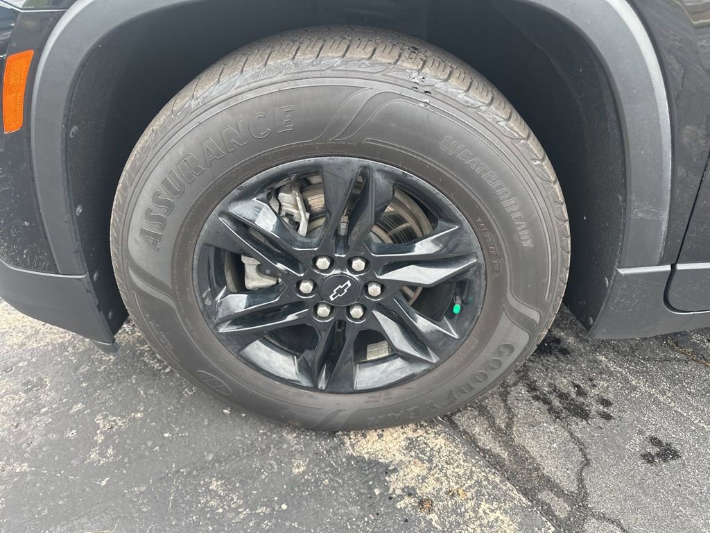 Used 2022 Chevrolet Traverse LT w/ Midnight/Sport Edition image 40