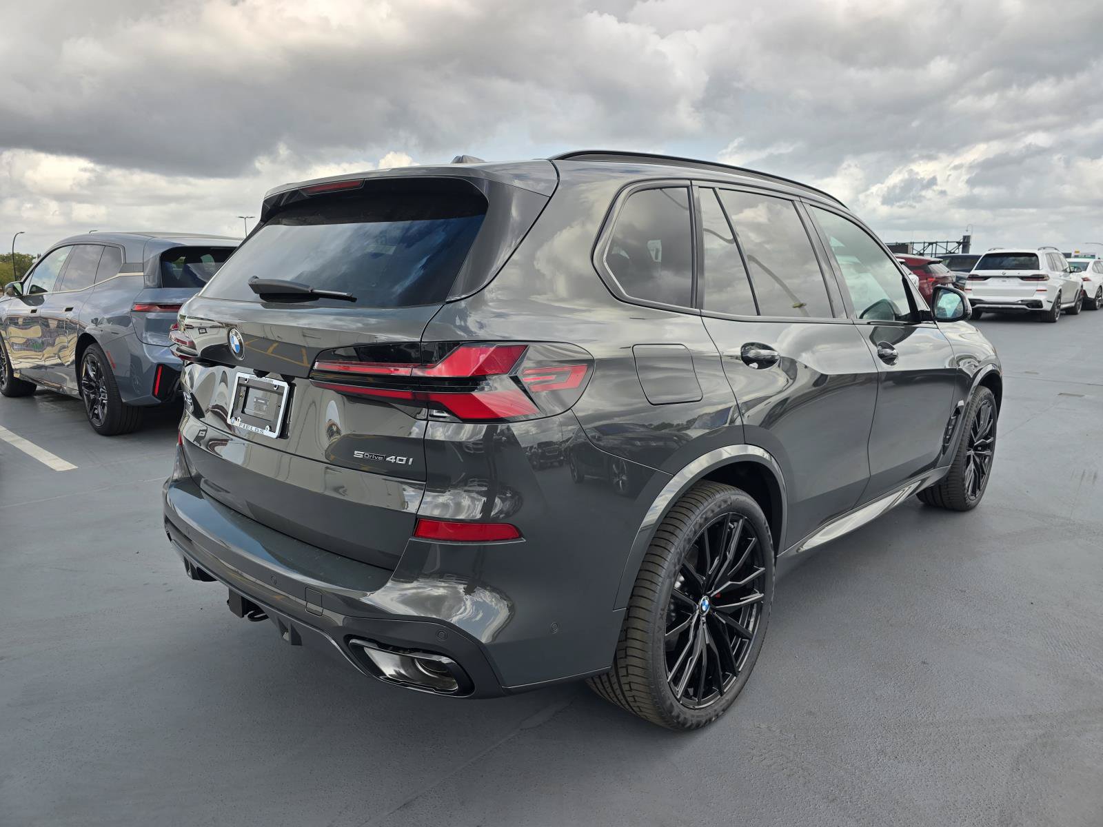 New 2026 BMW X5 sDrive40i w/ M Sport Package RWD image 4