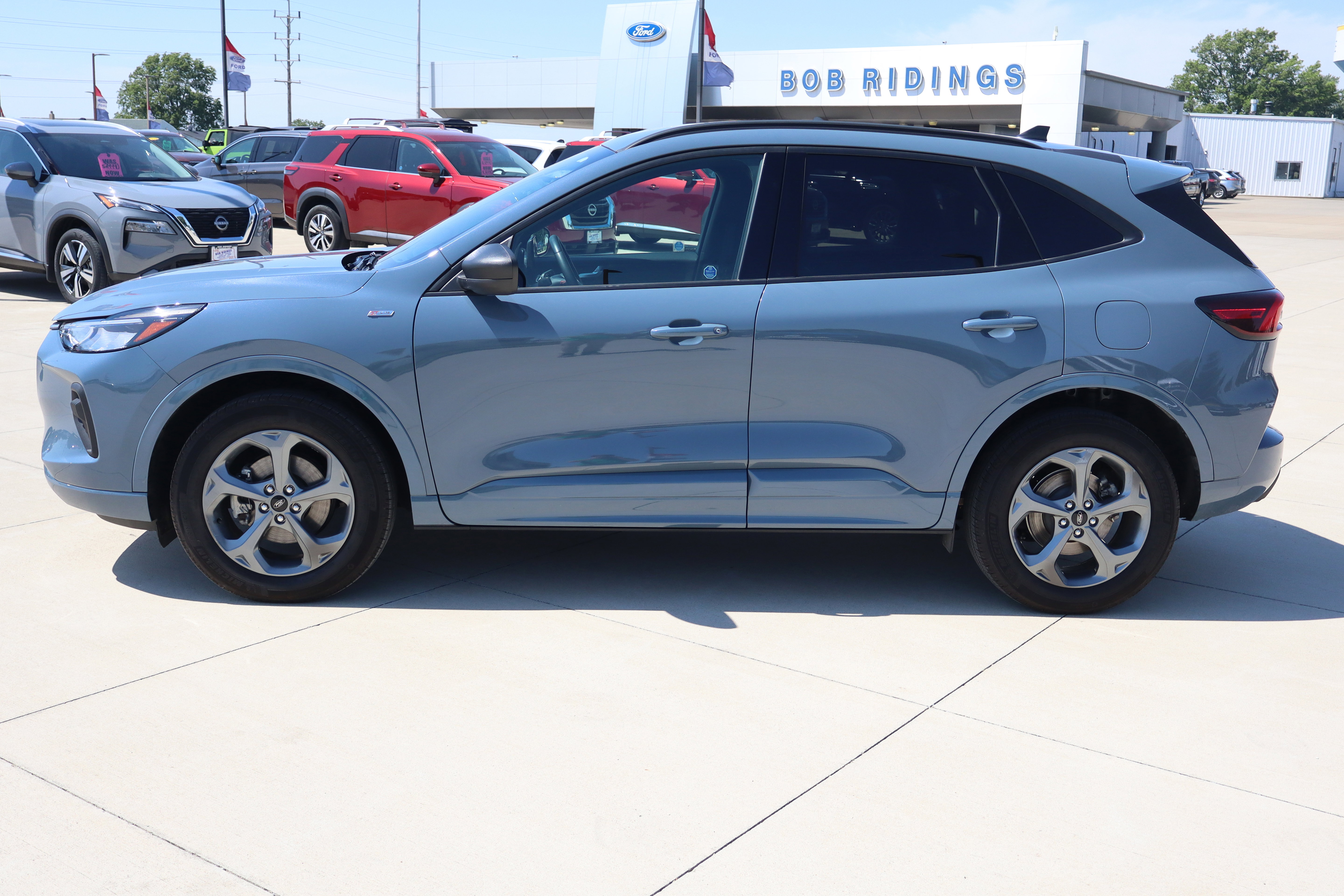 Used 2024 Ford Escape ST-Line w/ Tech Pack #1 AWD/4WD image 9