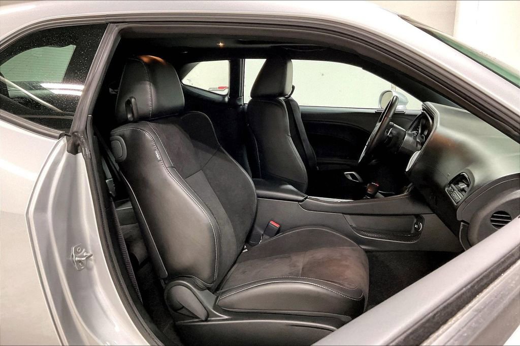Used 2023 Dodge Challenger R/T w/ Plus Package RWD image 9