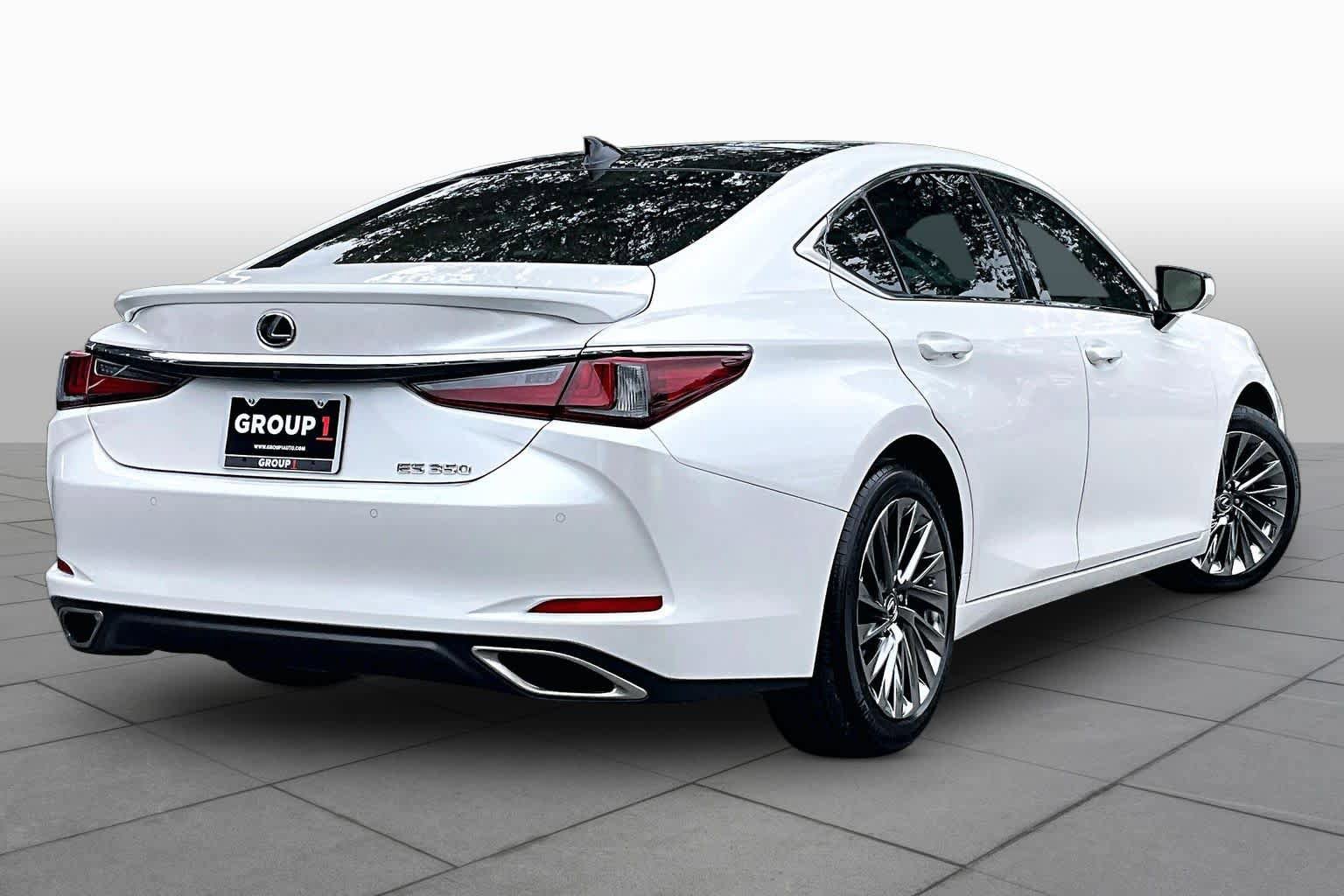 Used 2024 Lexus ES 350 Ultra Luxury w/ Accessory Package (Z2) FWD image 13