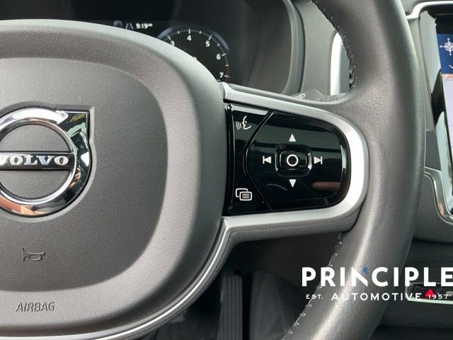 Used 2020 Volvo XC90 T5 Momentum w/ Protection Package Premier FWD image 21