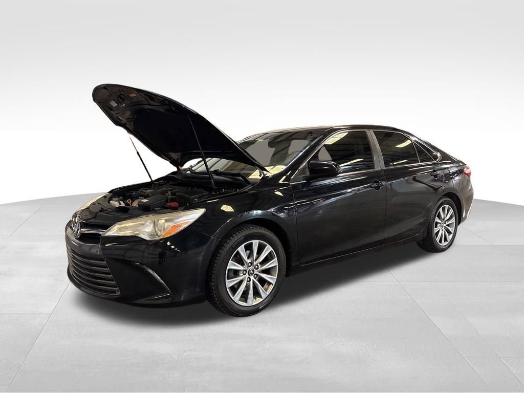 Used 2017 Toyota Camry XLE w/ Moonroof Package image 13
